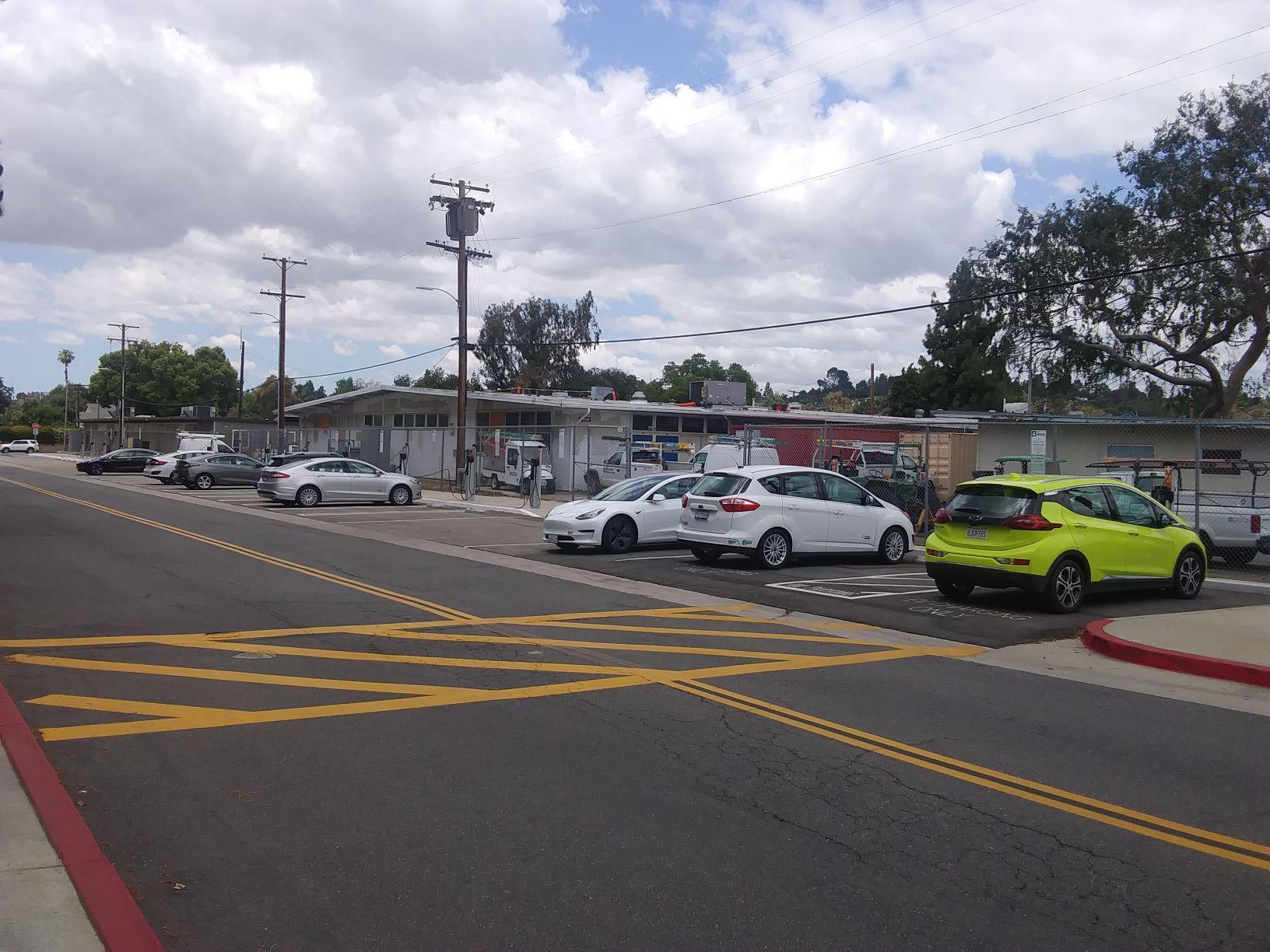 Cal State Fullerton Shipping & Receiving Fullerton, CA EV Station