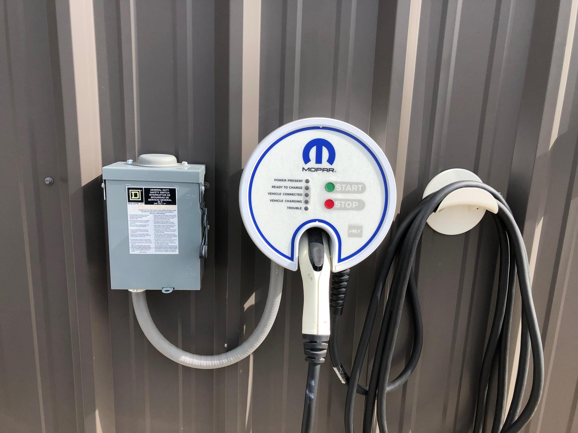 Brown's Elkader Chrysler Dodge Jeep RAM Service Elkader, IA EV