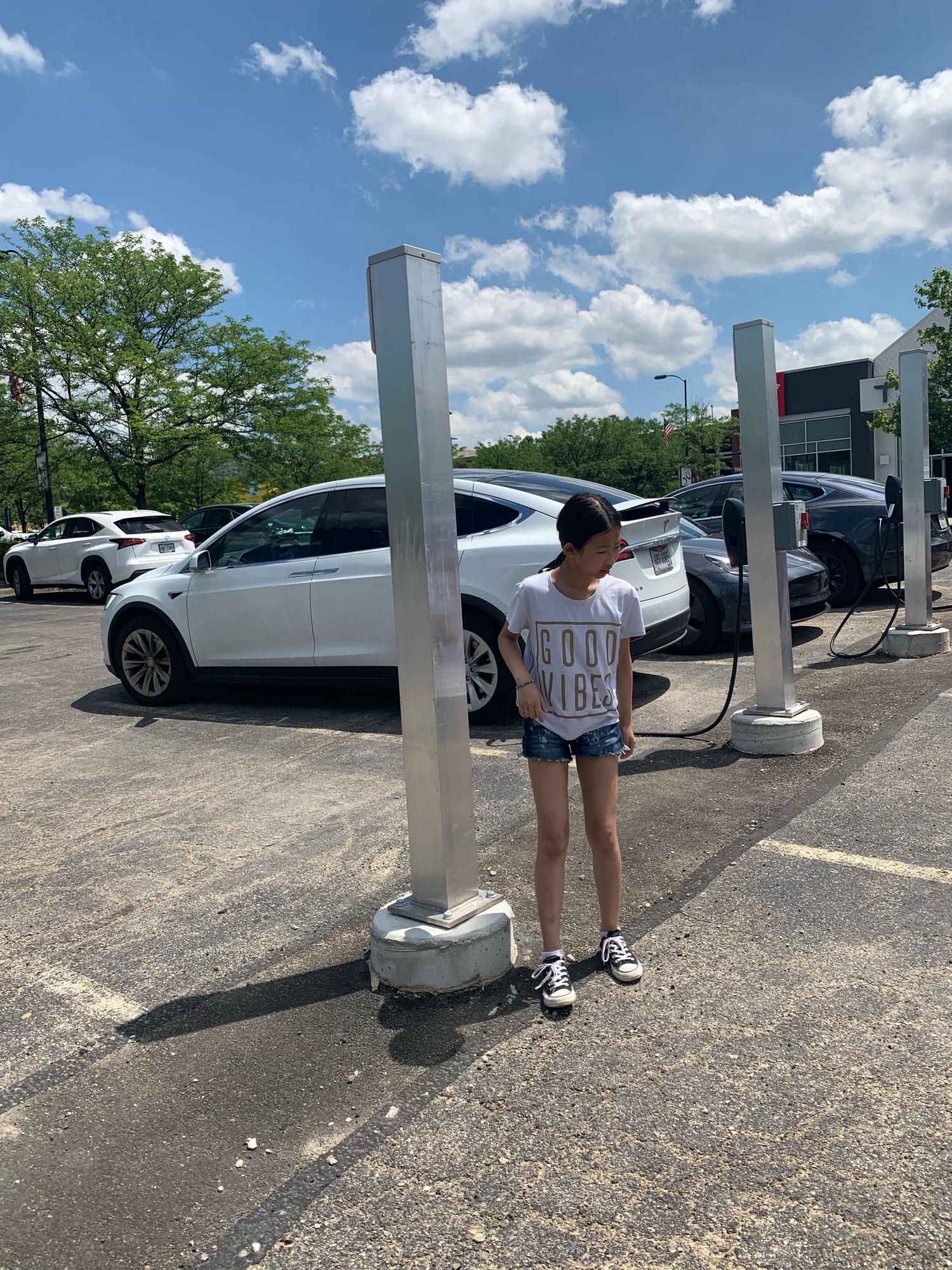 Easton Town Center Tesla Columbus, OH EV Station