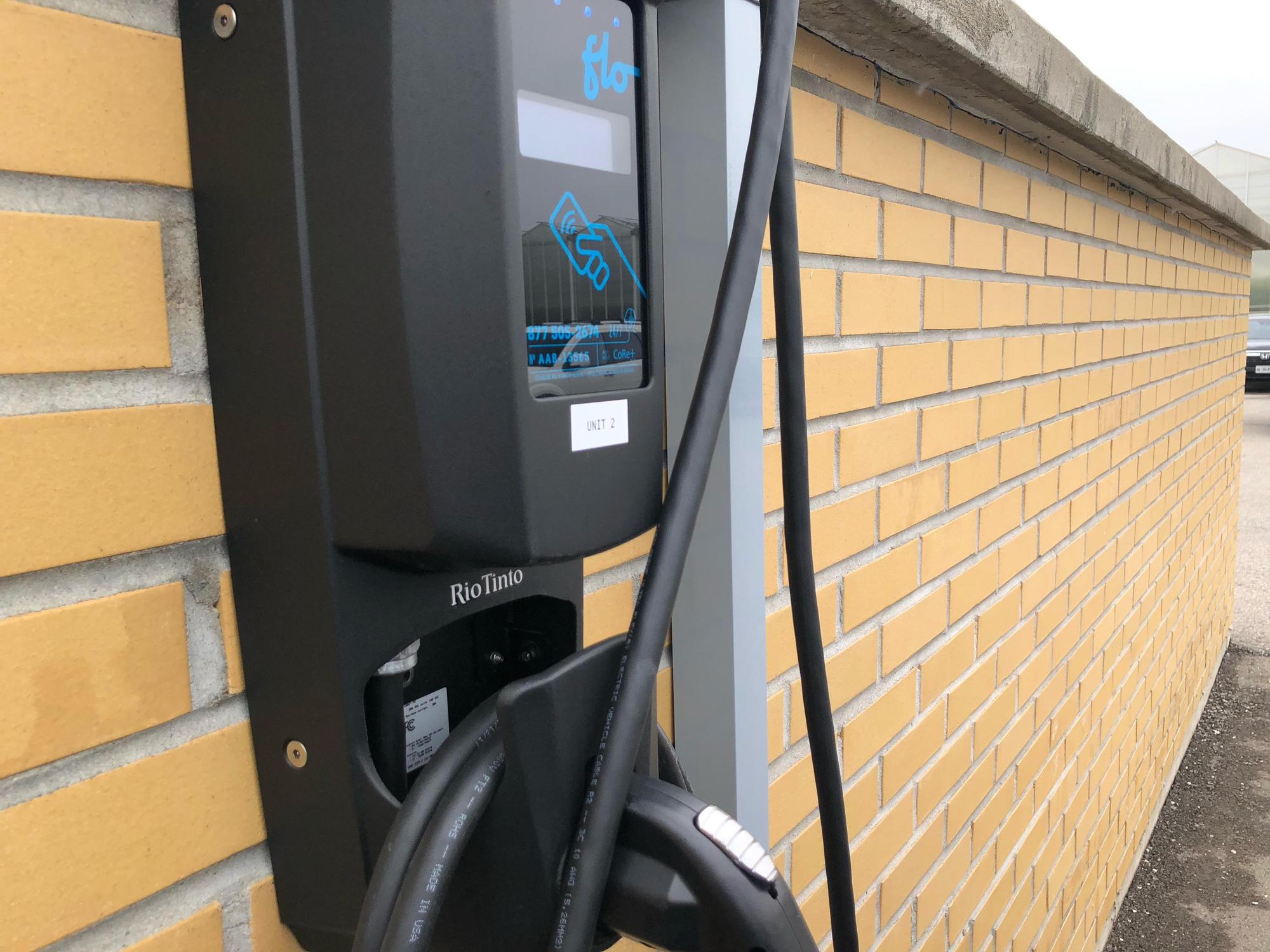 enbridge-gas-employee-chatham-kent-on-ev-station