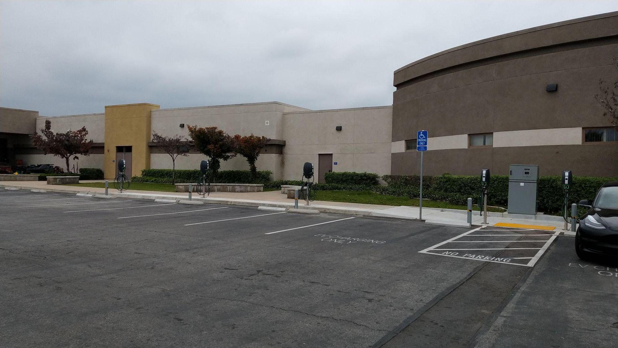 El Monte Union High School El Monte, CA EV Station