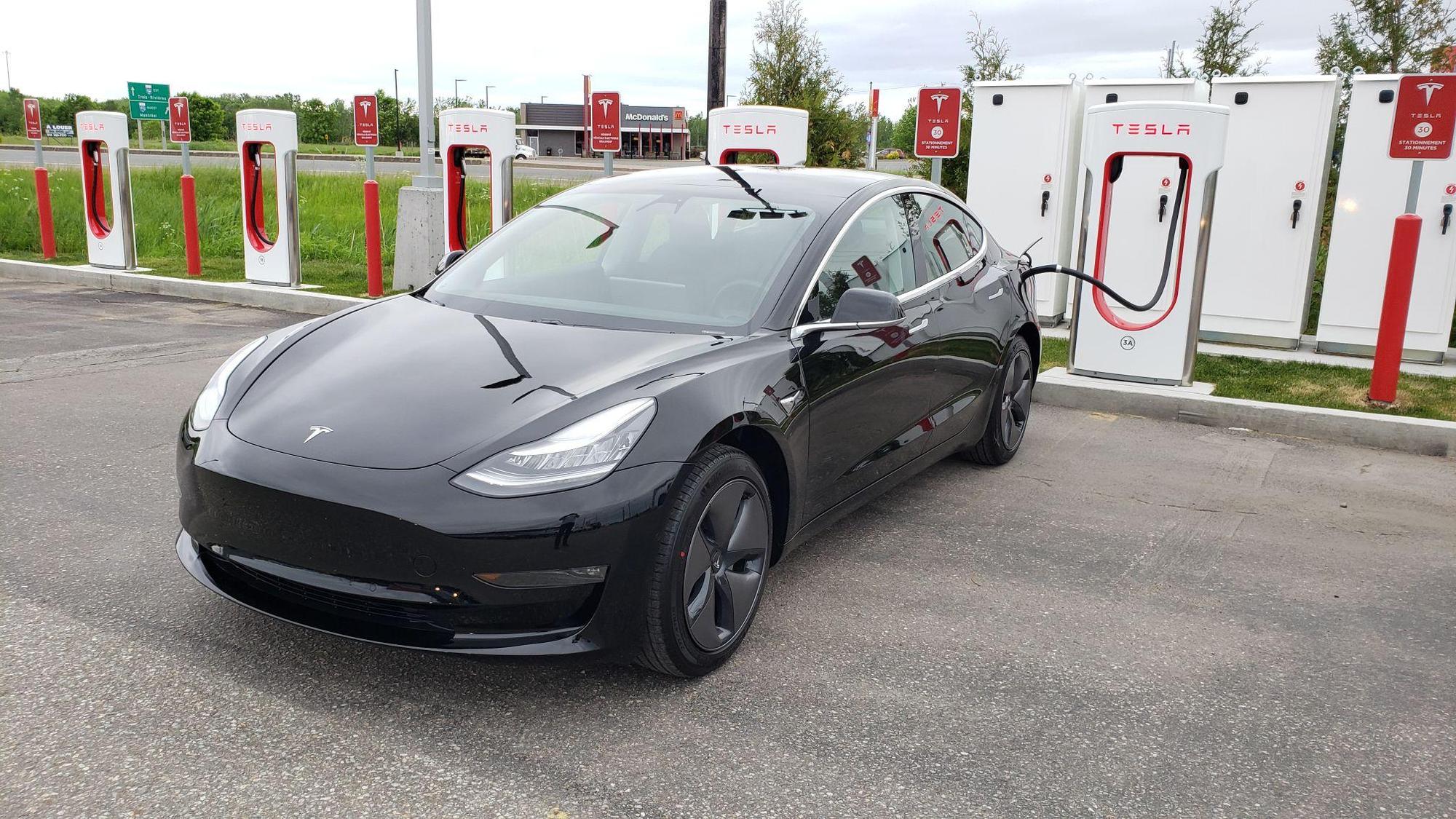 Halte 174 Yamachiche, QC EV Station