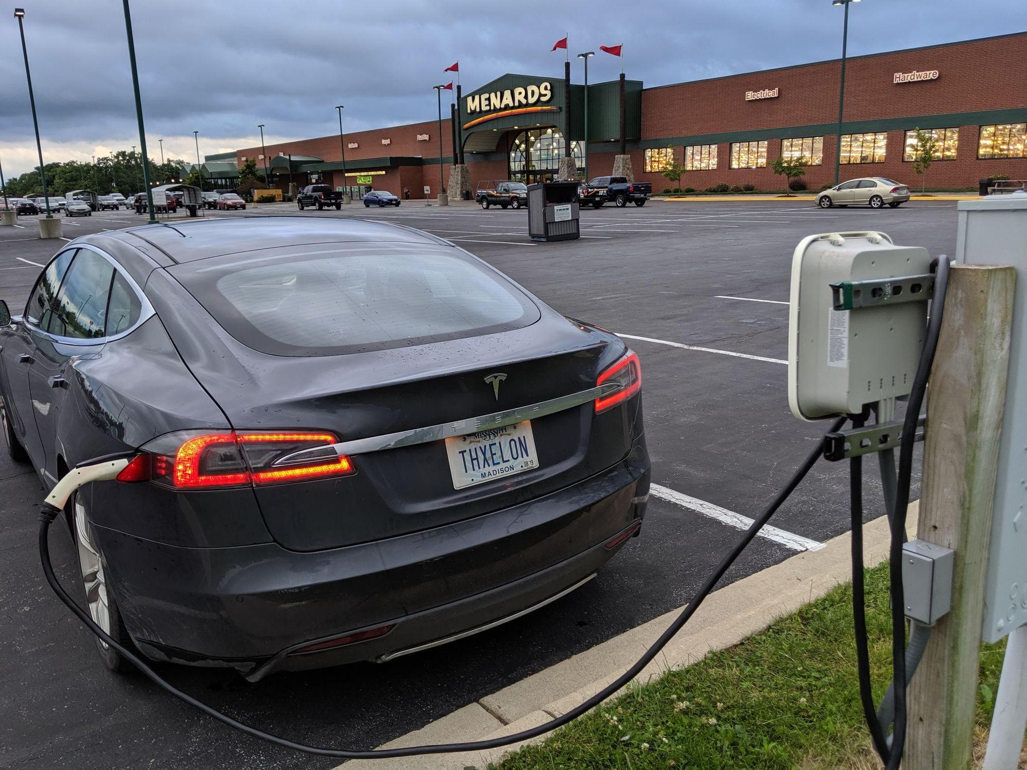 Menards Tipp City, OH EV Station