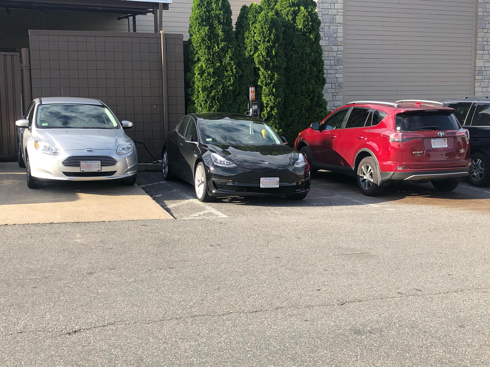 Chili's Leominster Leominster, MA EV Station