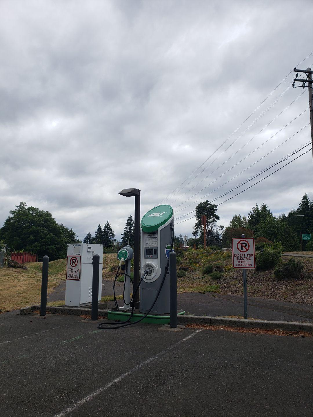 Cascade Locks Cemetery Cascade Locks, OR EV Station