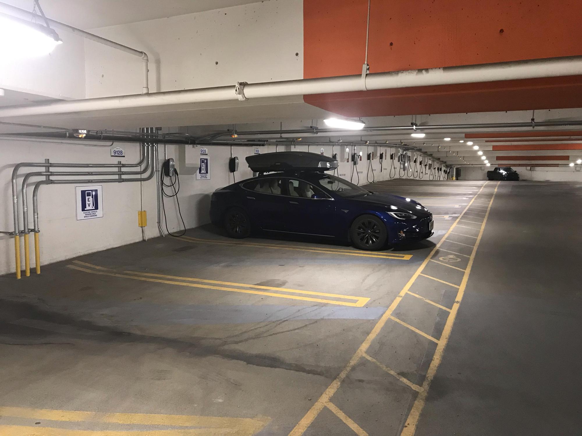 McDougall Parkade Lot 28 Calgary, AB EV Station