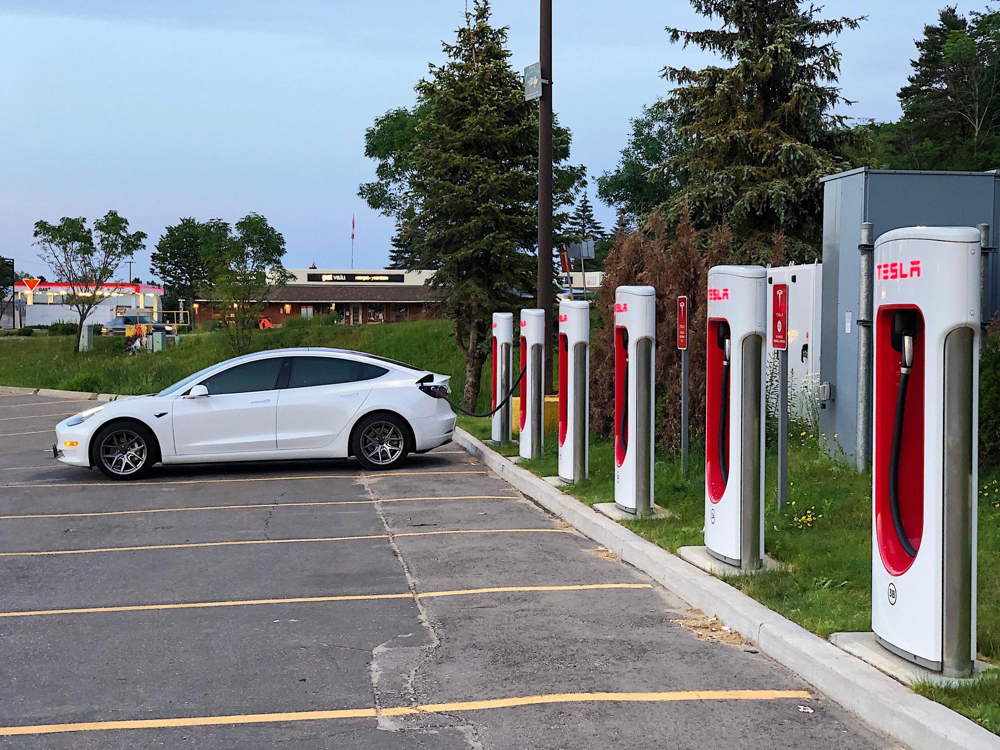 Huntsville Place Mall Huntsville, ON EV Station