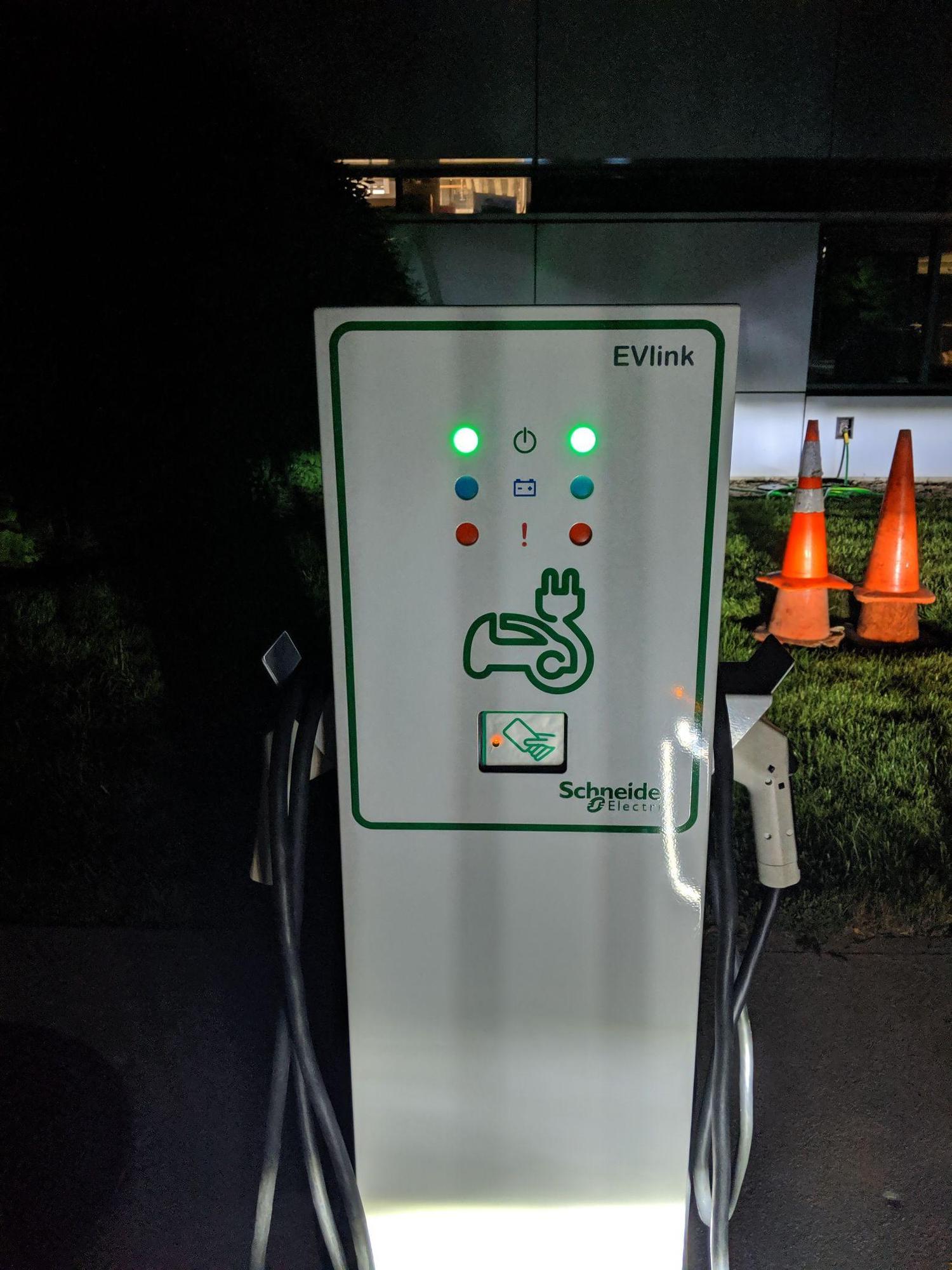 Estee Lauder Office Melville, NY EV Station