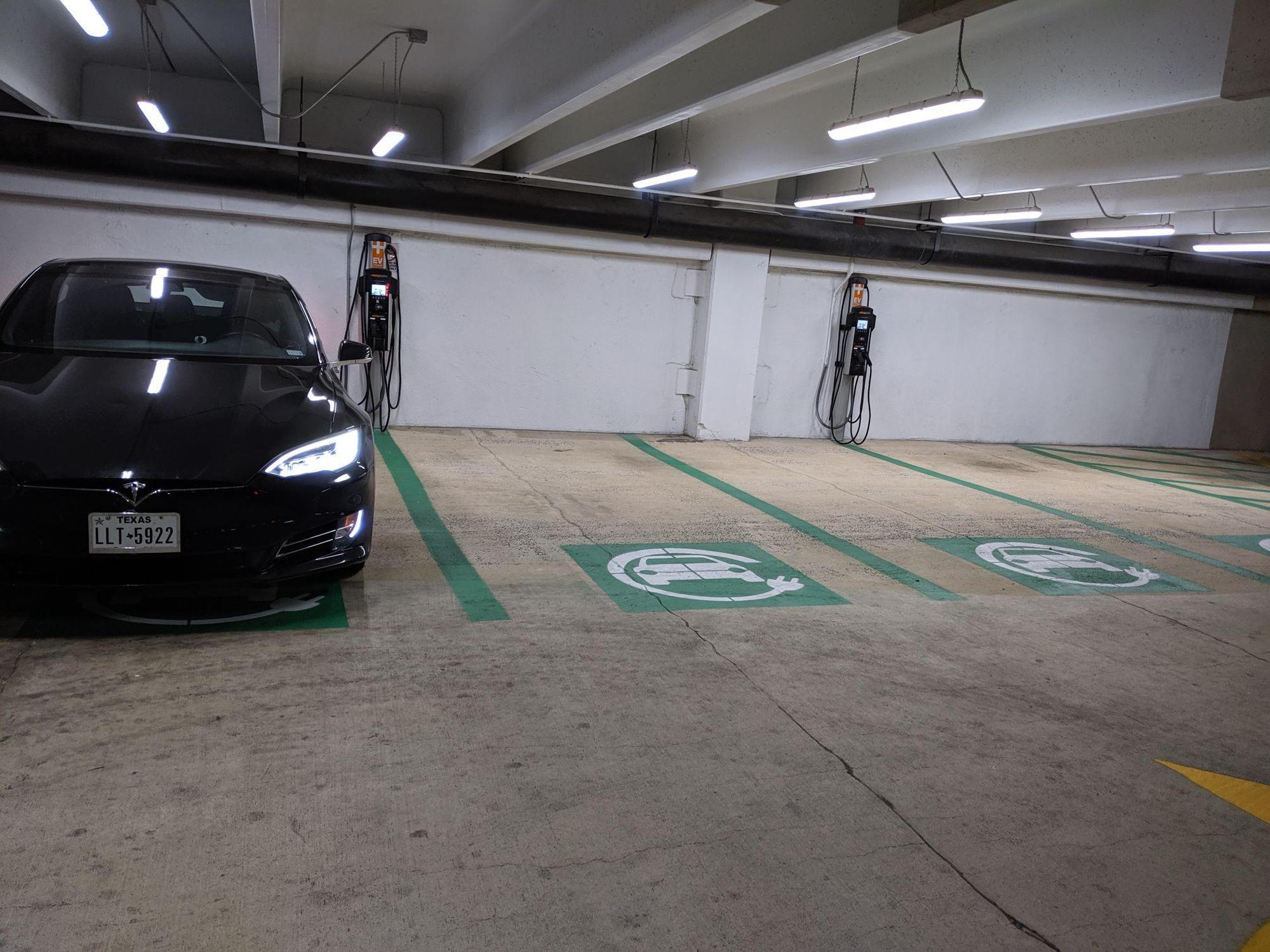 Toyota Music Factory Parking Garage | Irving, TX | EV Station