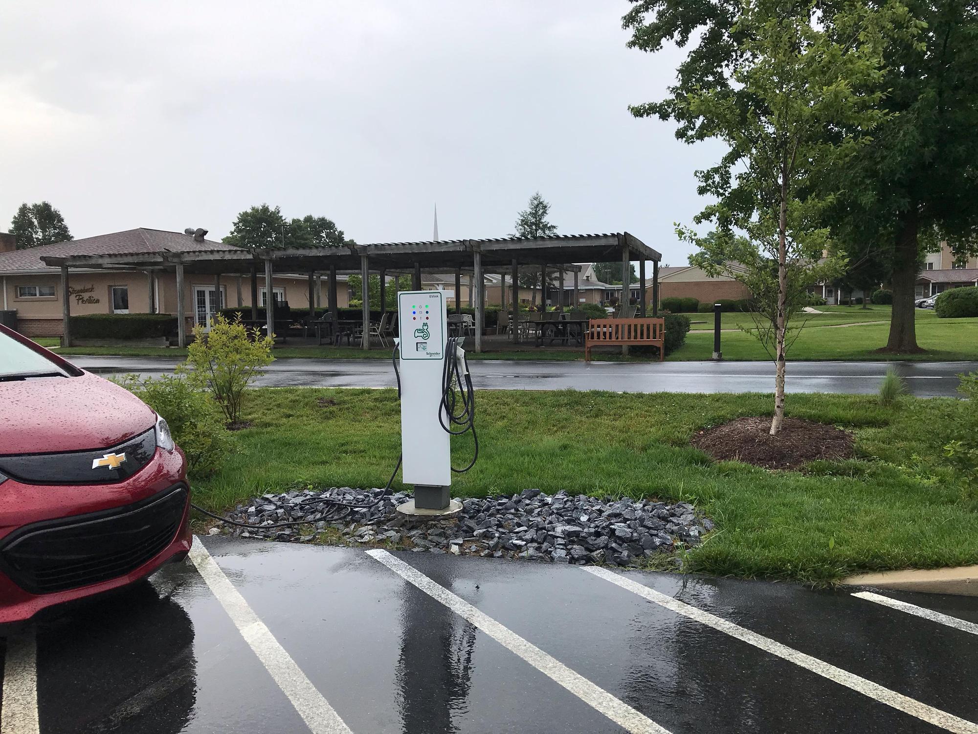 Londonderry Village Palmyra, PA EV Station