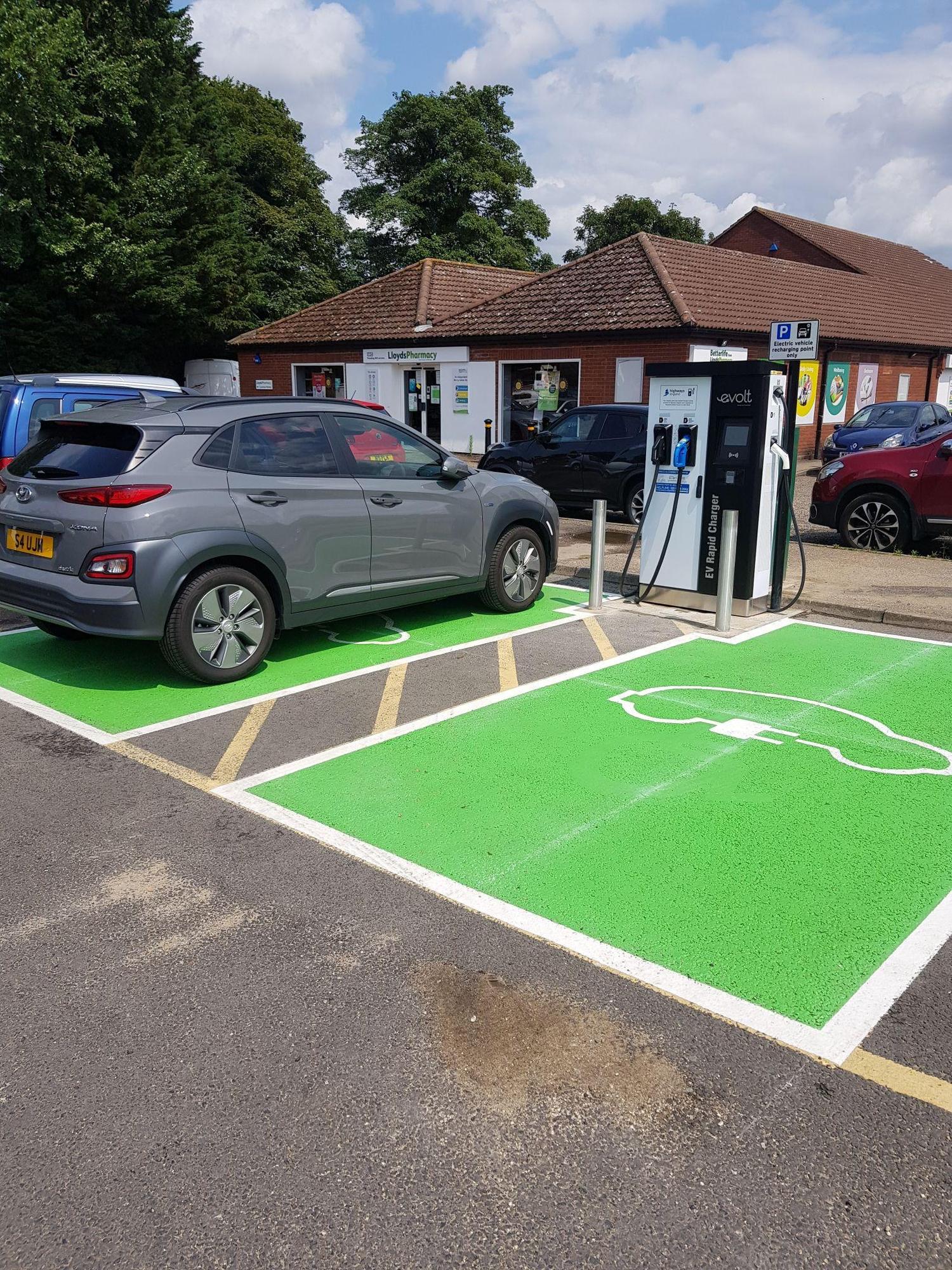 Queens Square Car Park 2 Church St, Attleborough NR17 2AZ, UK EV