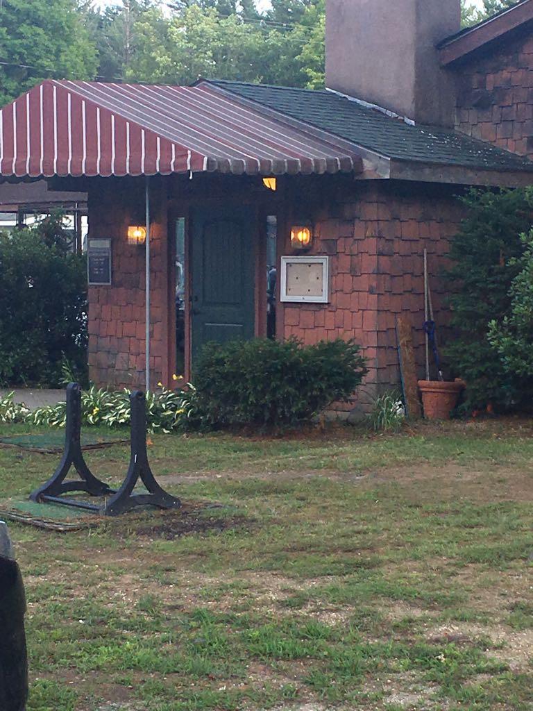 Trail Break at Schroon Lake Dining & Lodging Schroon Lake, NY EV