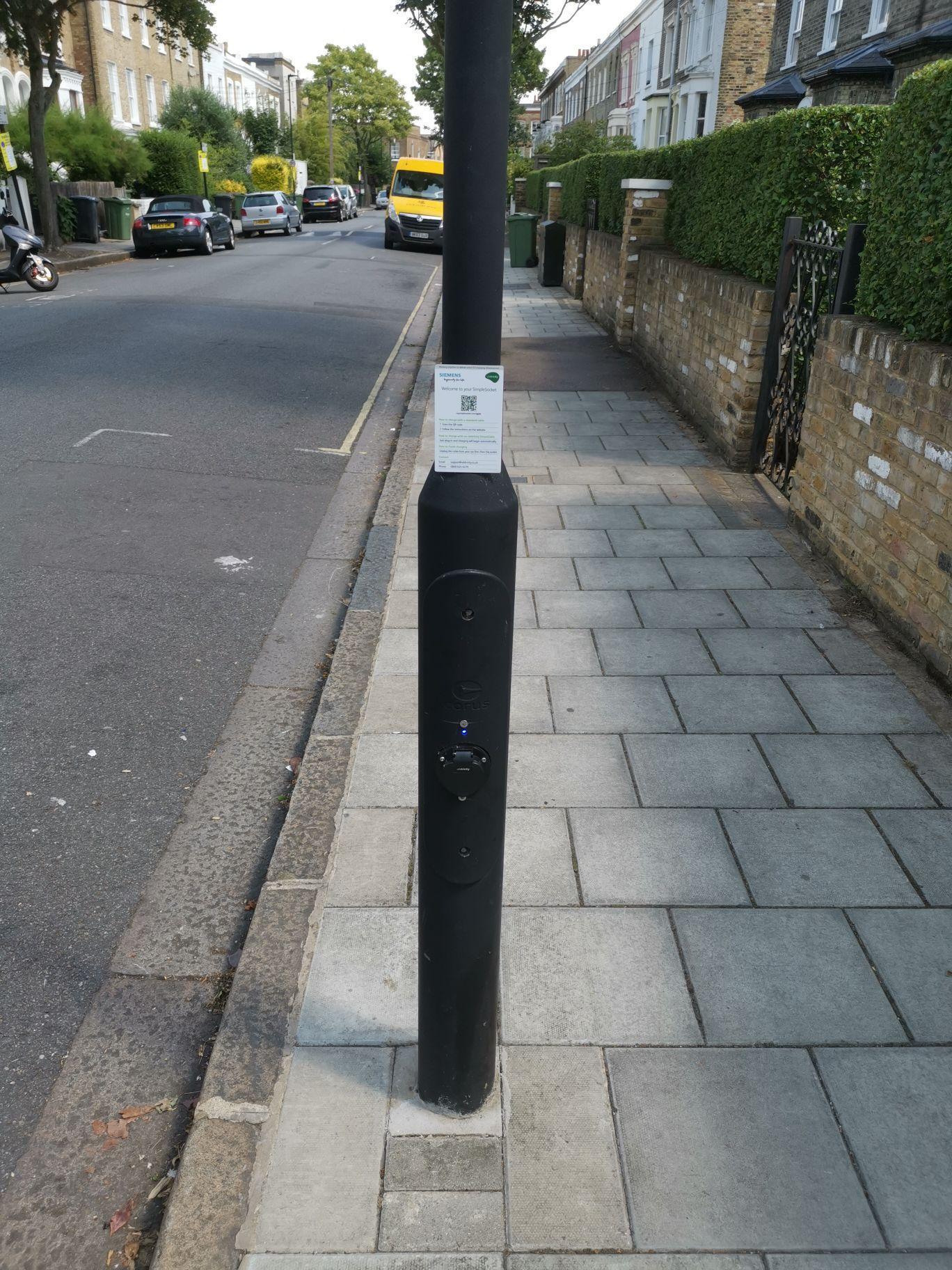 40 Shakespeare Road Parking 40 Shakespeare Road, London, SE24 0JZ