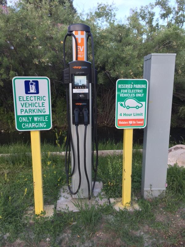 Almont Resort & Restaurant 10209 CO135, Almont 81210 EV Station