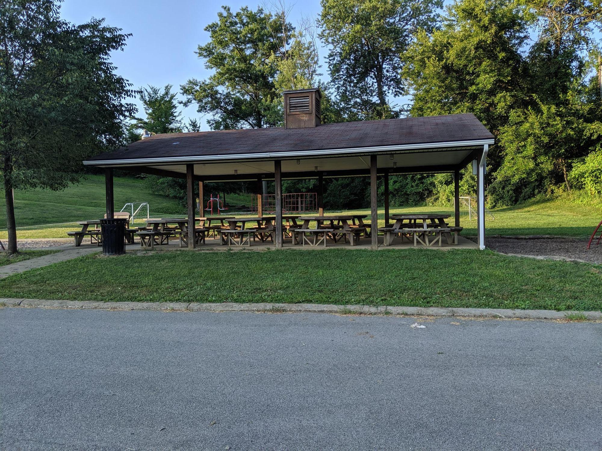St. Clairsville Elementary School St Clairsville, OH EV Station