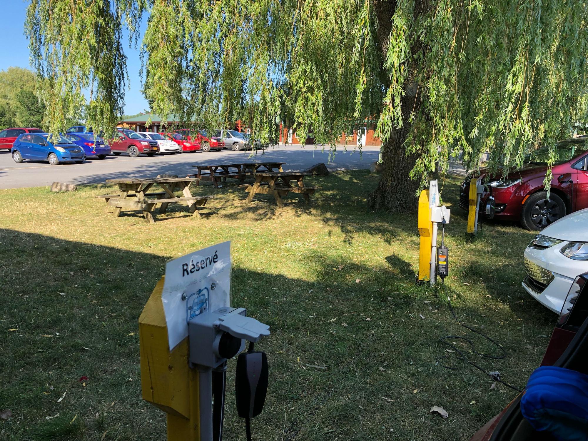 Parc Safari SaintBernarddeLacolle, SaintBernarddeLacolle QC, Canada EV Station