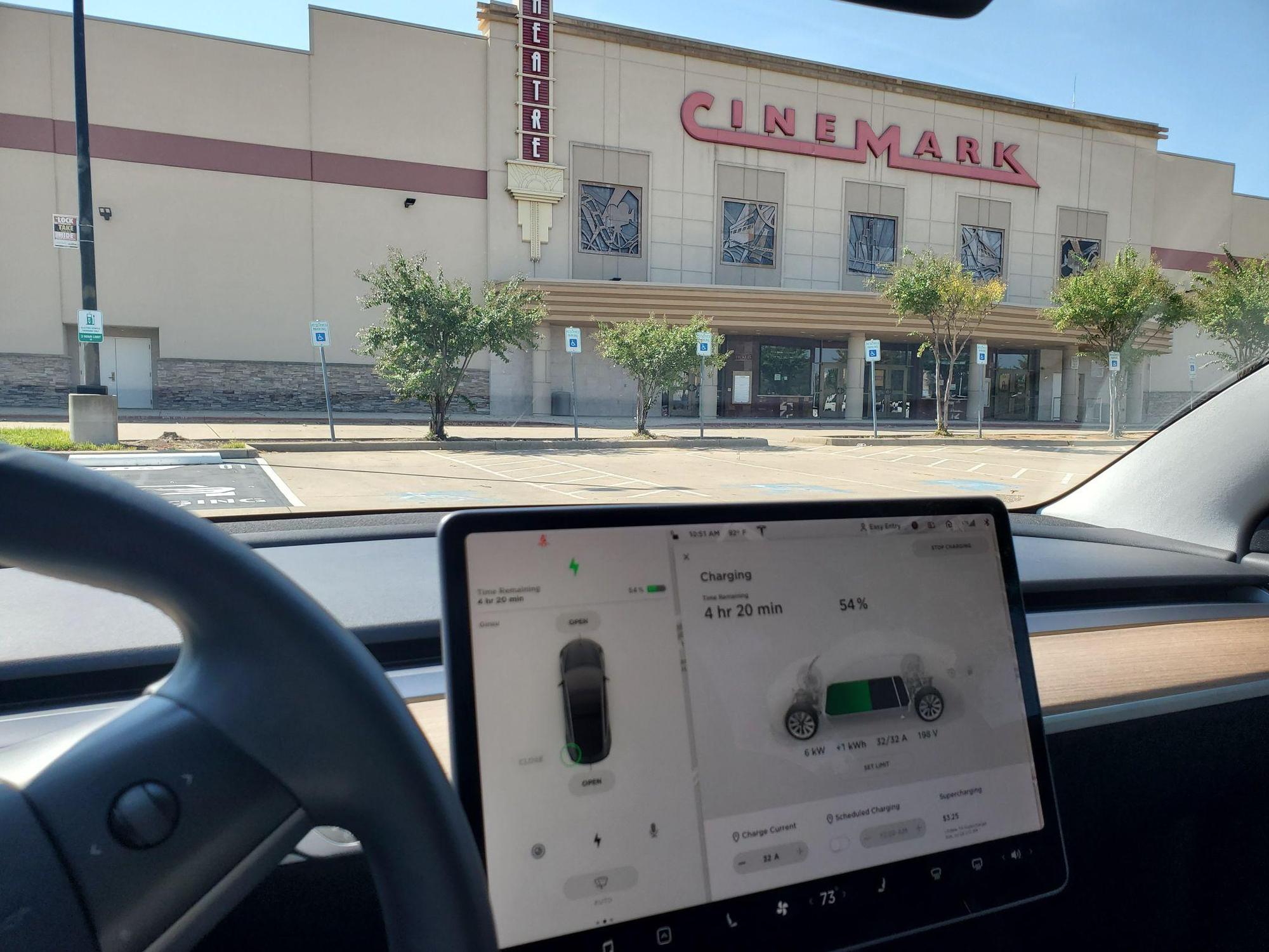 Cinemark 14 Cedar Hill Cedar Hill, TX EV Station