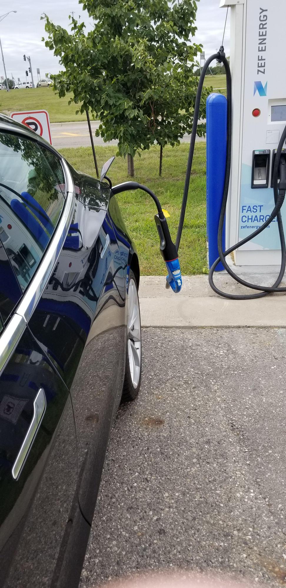Noodles and Company Moorhead, MN EV Station