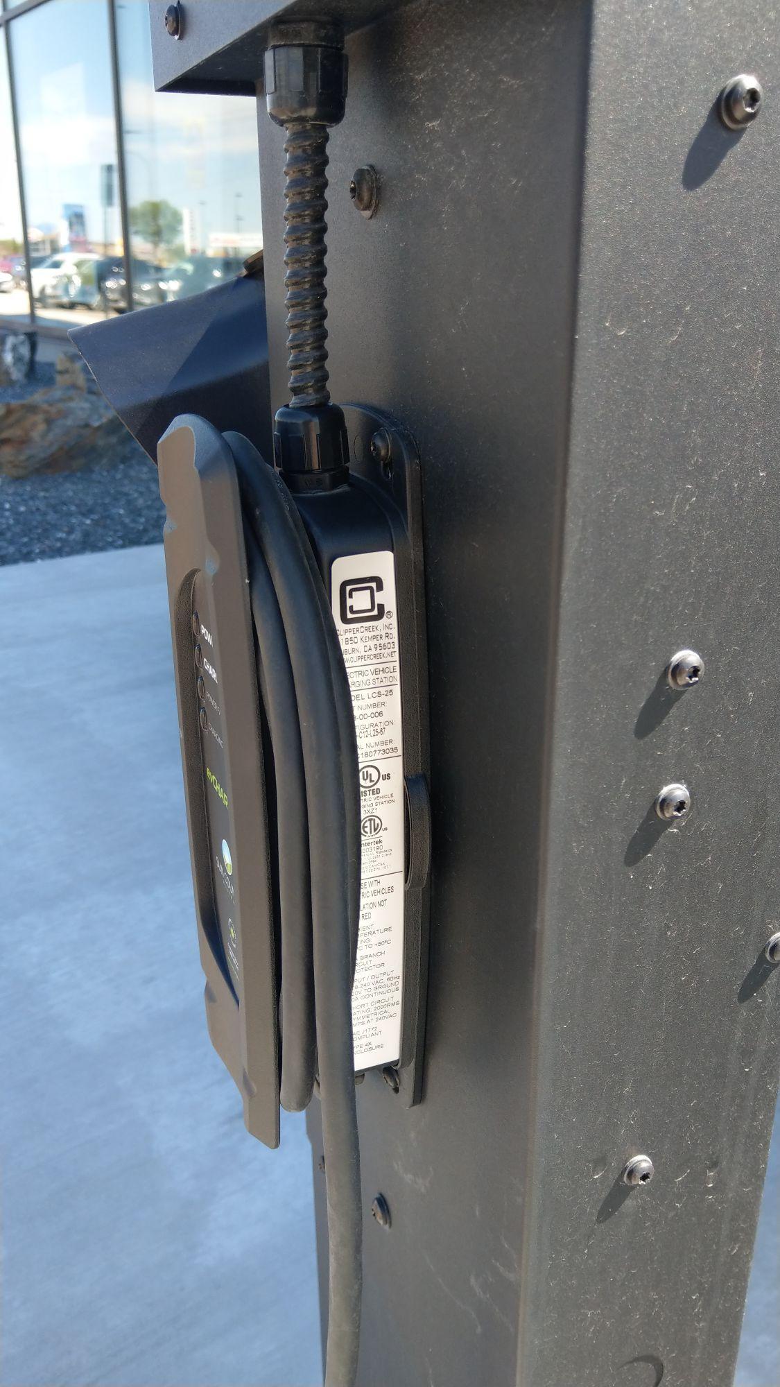 Winnipeg Hyundai Winnipeg, MB EV Station