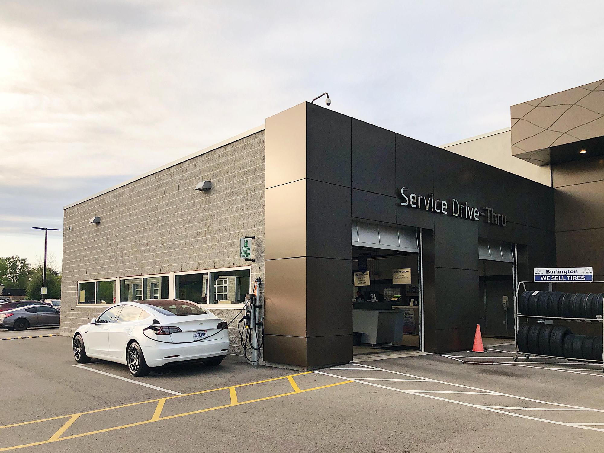 Burlington Hyundai Burlington, ON EV Station