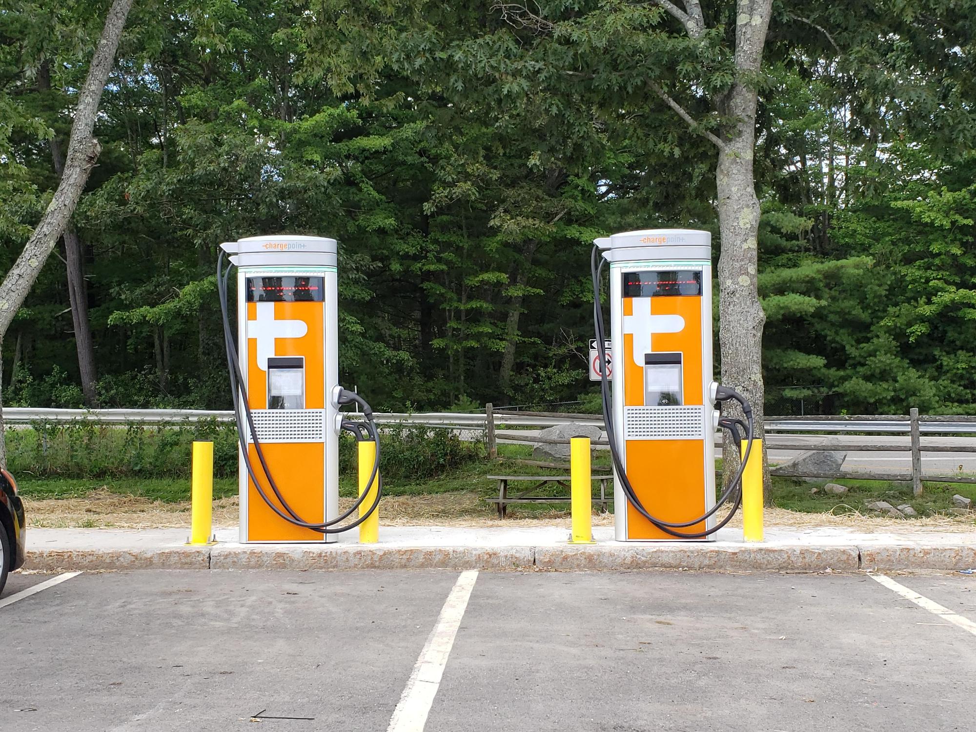 Kennebunk Service Plaza Southbound (2) Kennebunk, ME EV Station