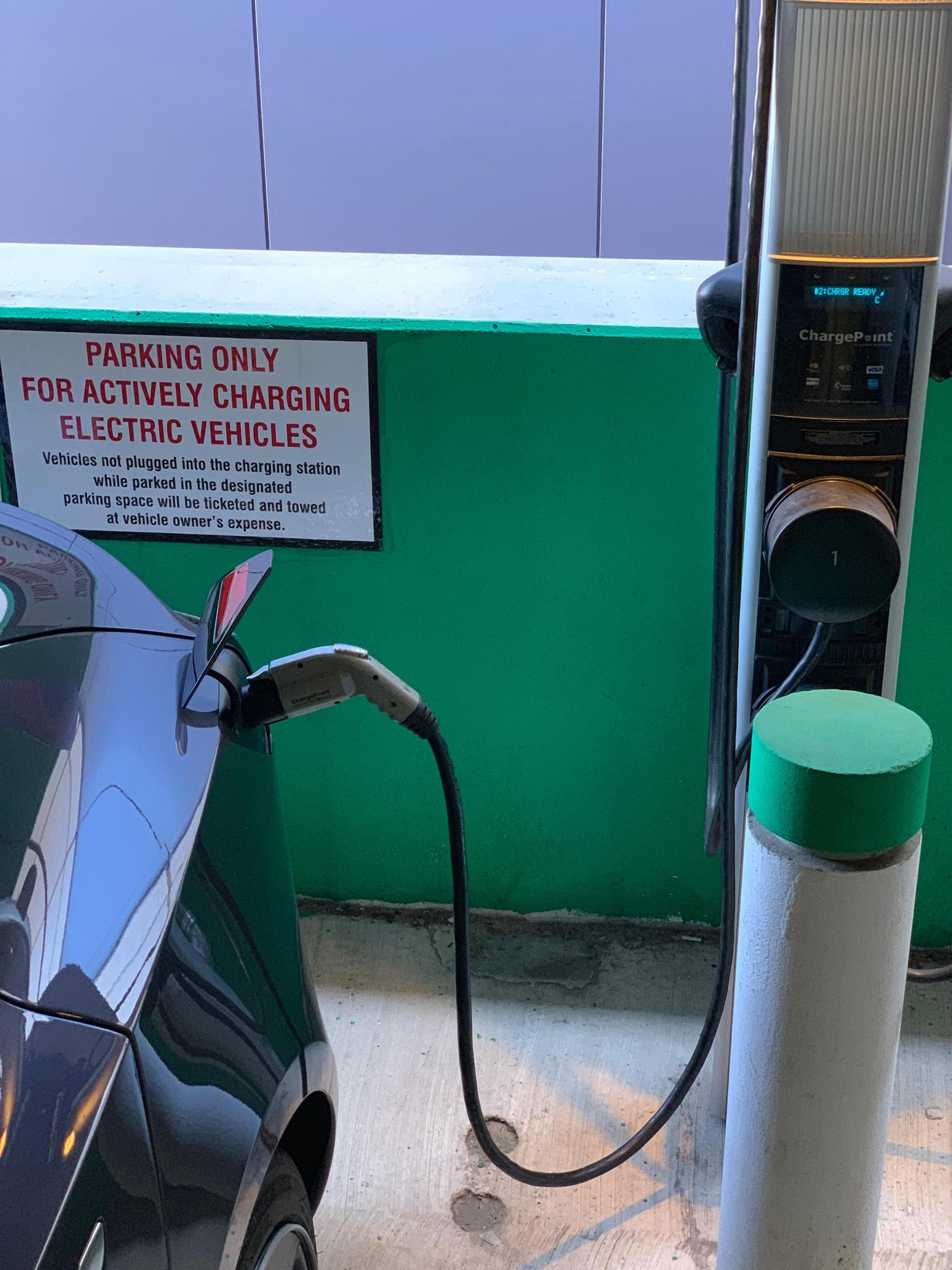 Boston Logan Central Parking Deck Boston, MA EV Station