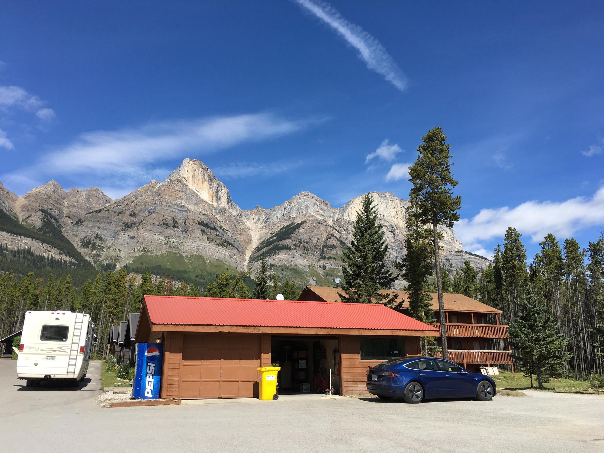 The Crossing Gas Station and Store Saskatchewan River Crossing, AB