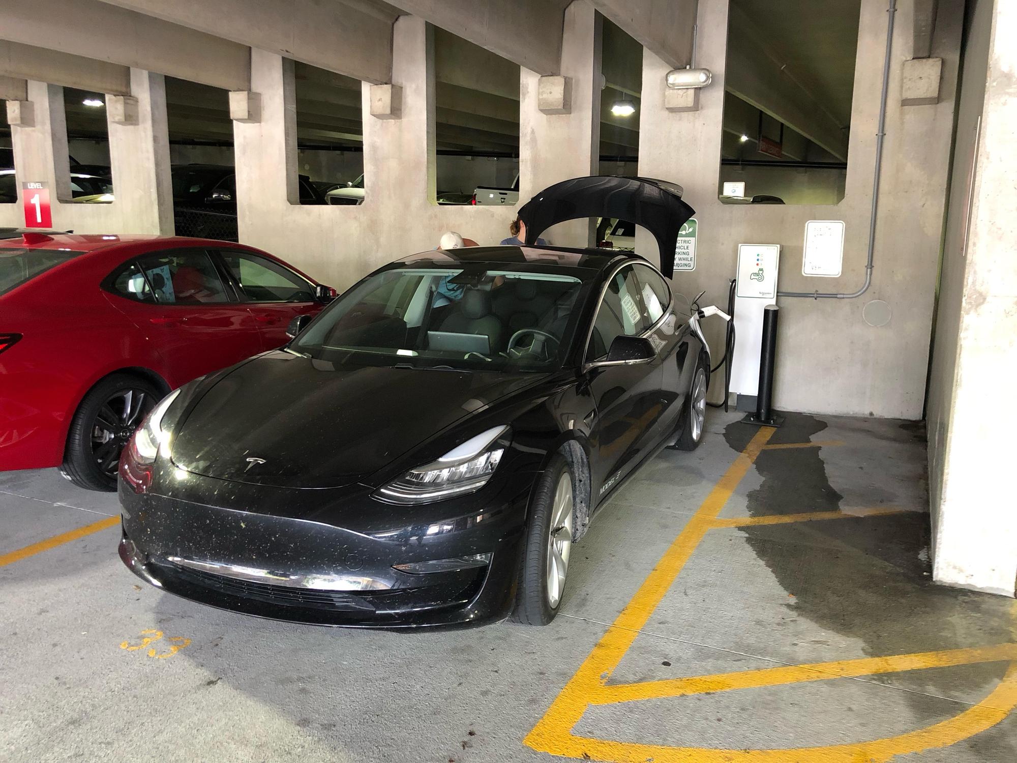 25th Street Parking Garage Virginia Beach, VA EV Station