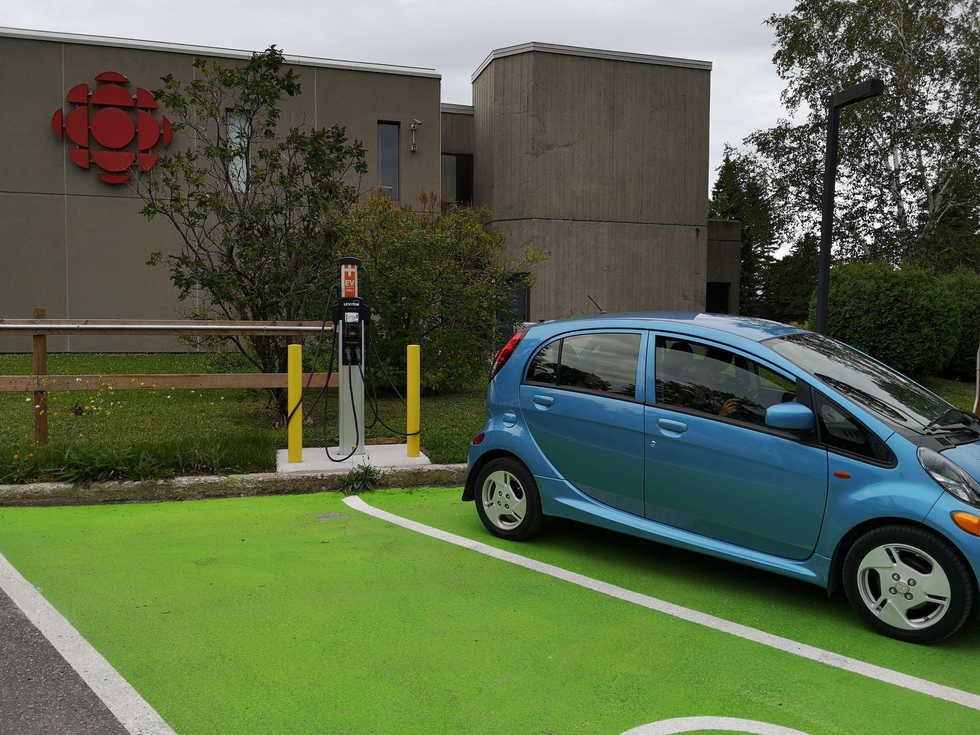 ICI Radio Canada Saguenay Saguenay, QC EV Station
