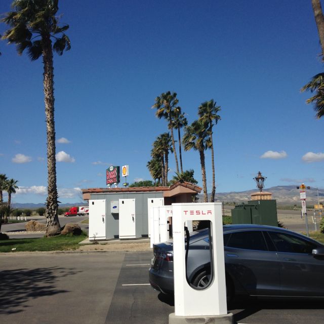 Harris Ranch Inn & Restaurant (2) | Coalinga, CA | EV Station