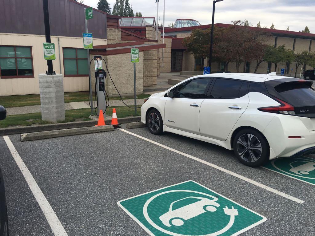 Walnut Grove Community Centre Langley Twp, BC EV Station