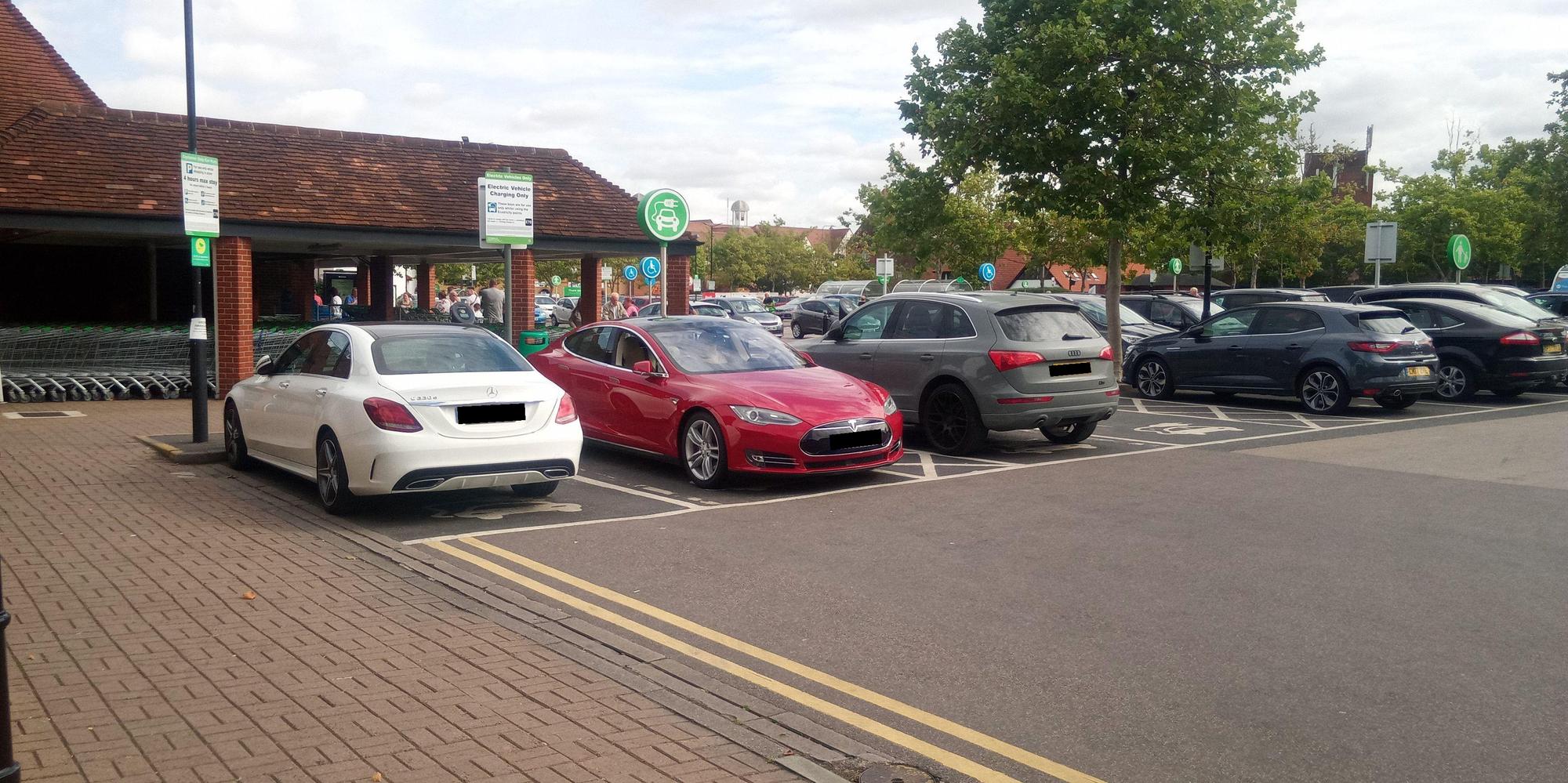 ASDA Woodham Ferrers South Woodham Ferrers, England EV Station
