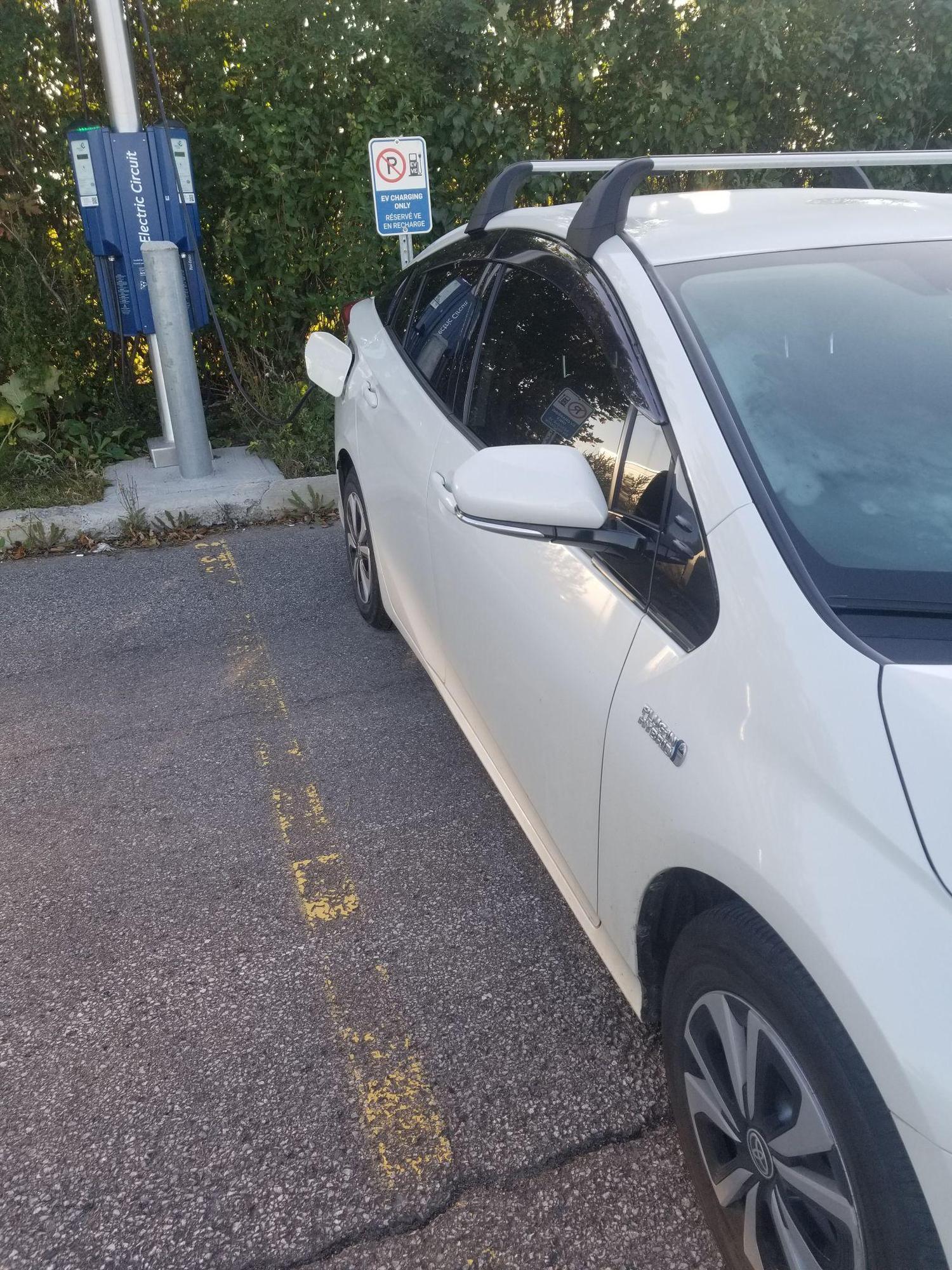 Fallowfield Park & Ride Ottawa, ON EV Station