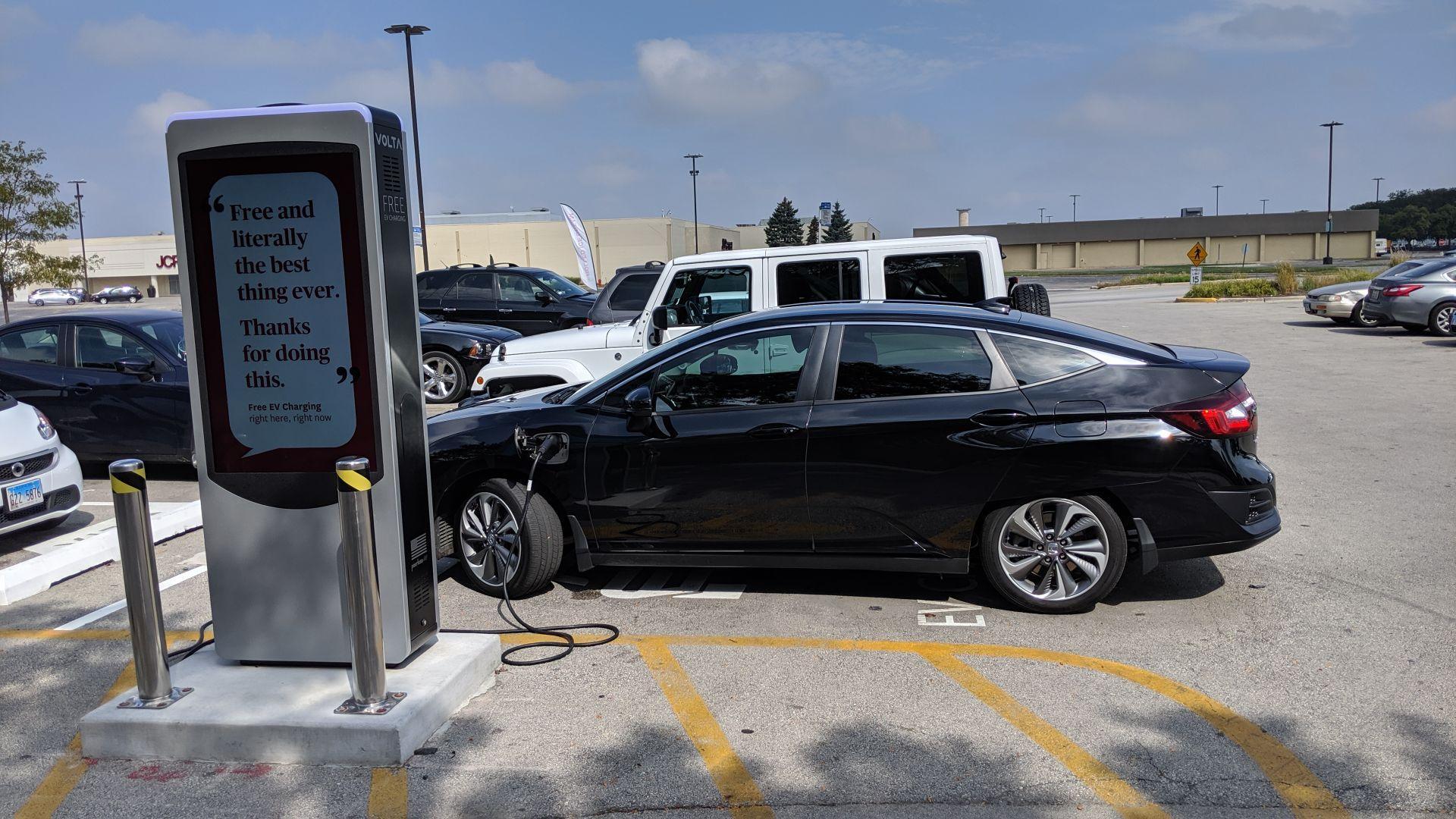 AMC Ford City 14 Chicago, IL EV Station