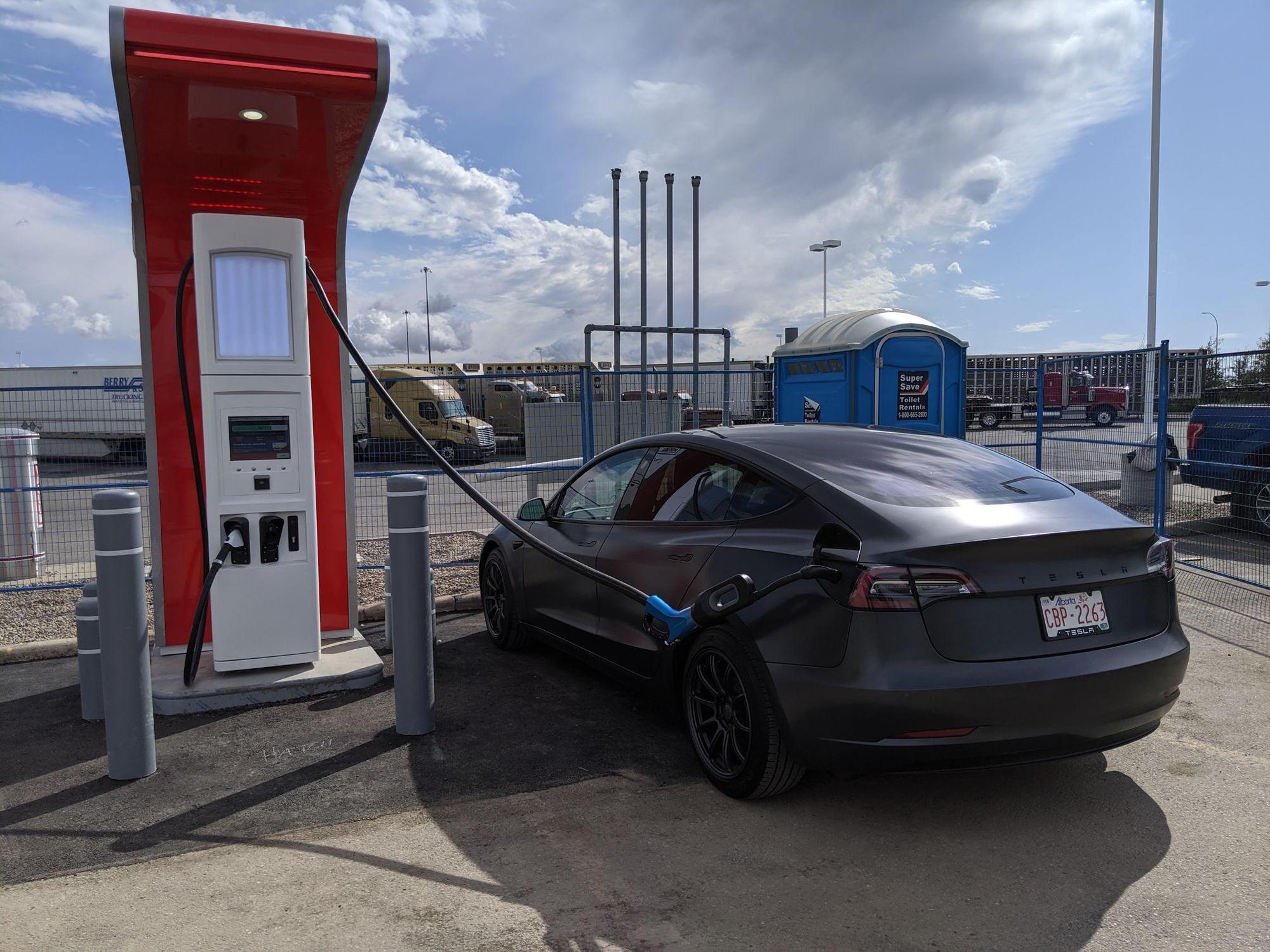 PetroCanada Aldersyde Aldersyde, AB EV Station