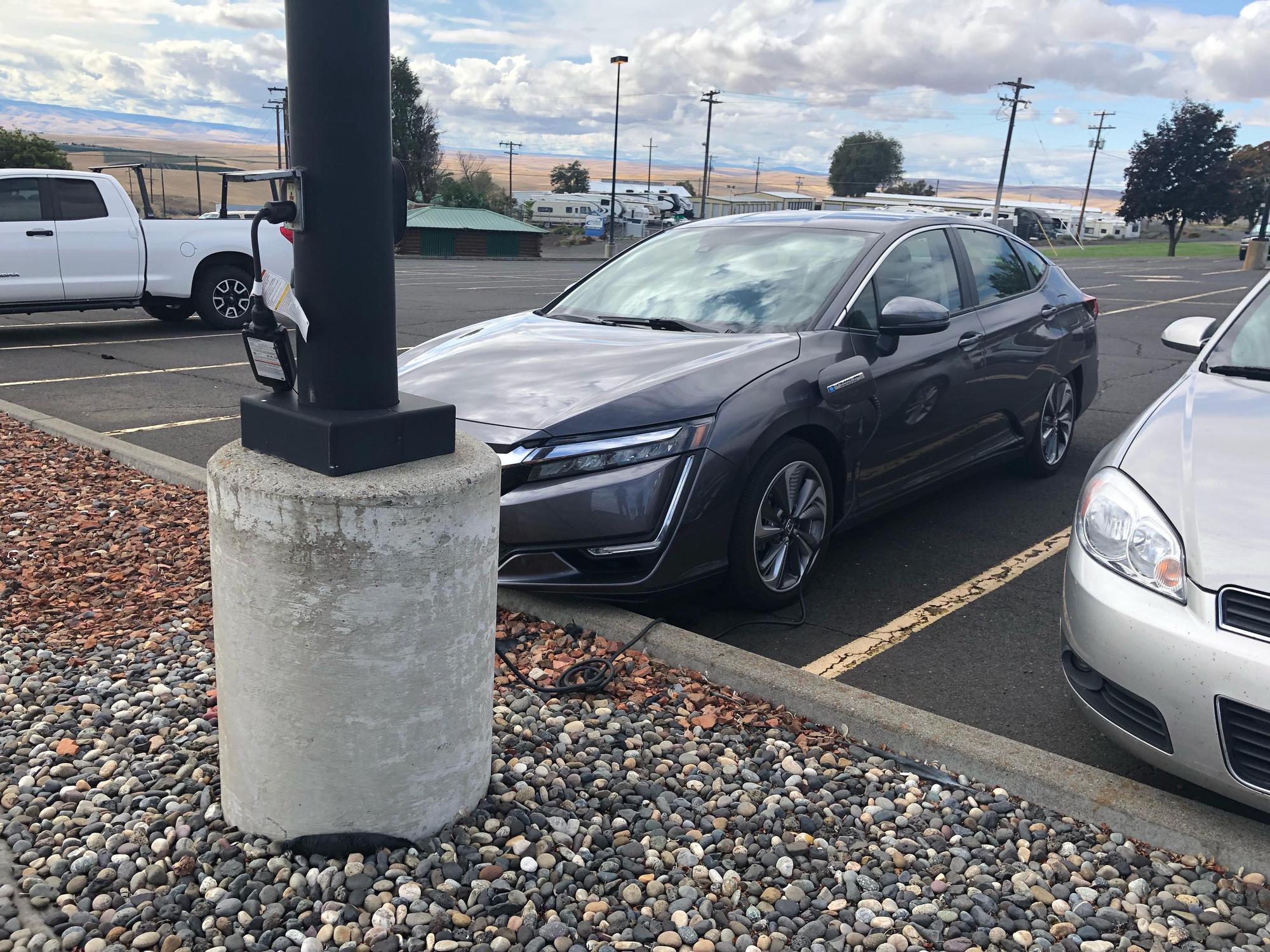 Pendleton Airport Pendleton, OR EV Station
