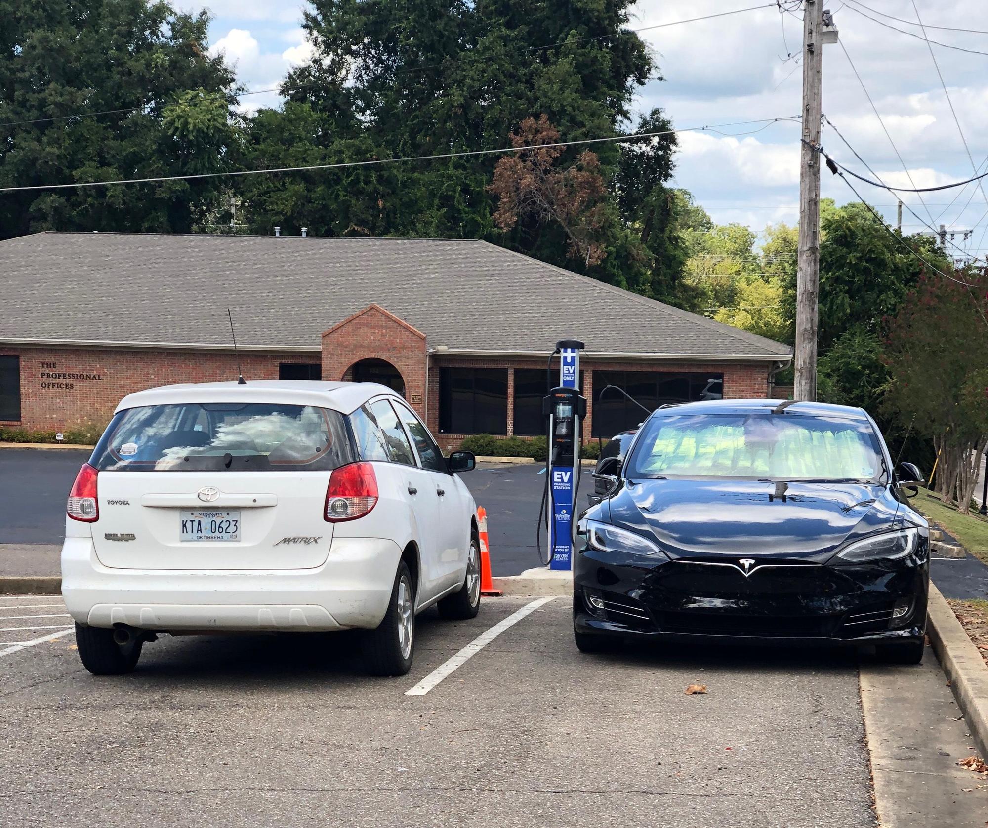 Starkville Utilities Downtown Starkville, MS EV Station