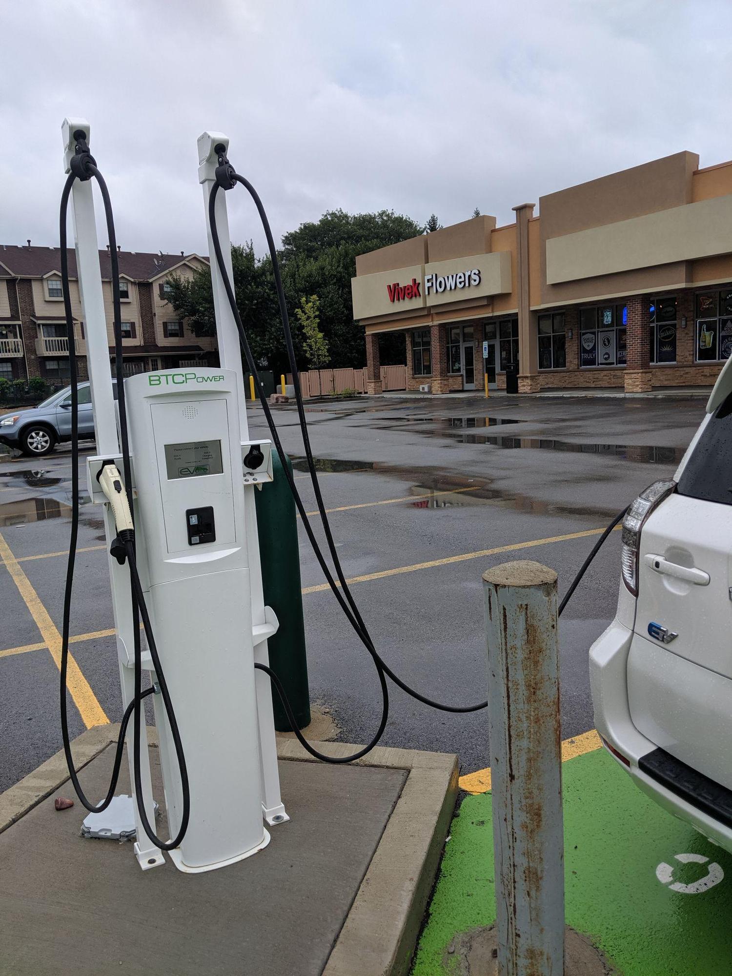 Patel Brothers Naperville, IL EV Station