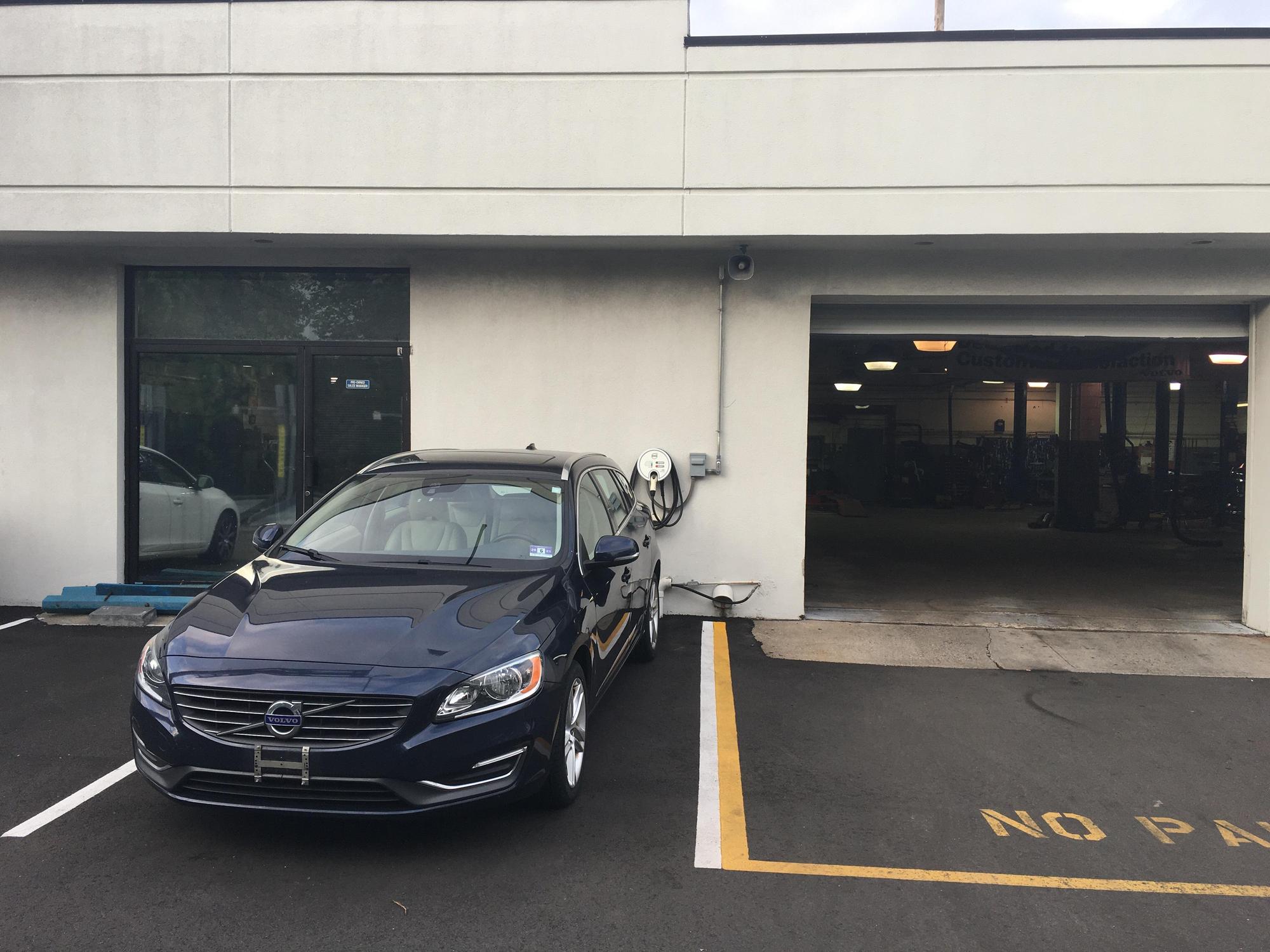 Kundert Volvo Hasbrouck Heights, NJ EV Station