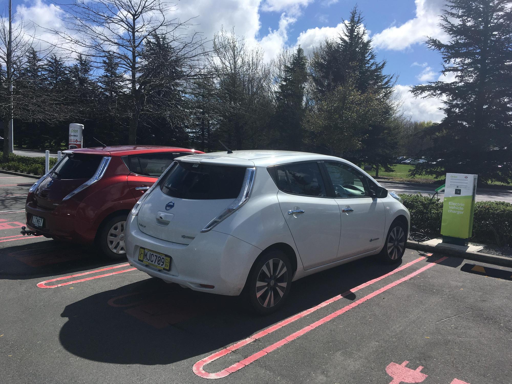 Lincoln New World Lincoln, Canterbury EV Station