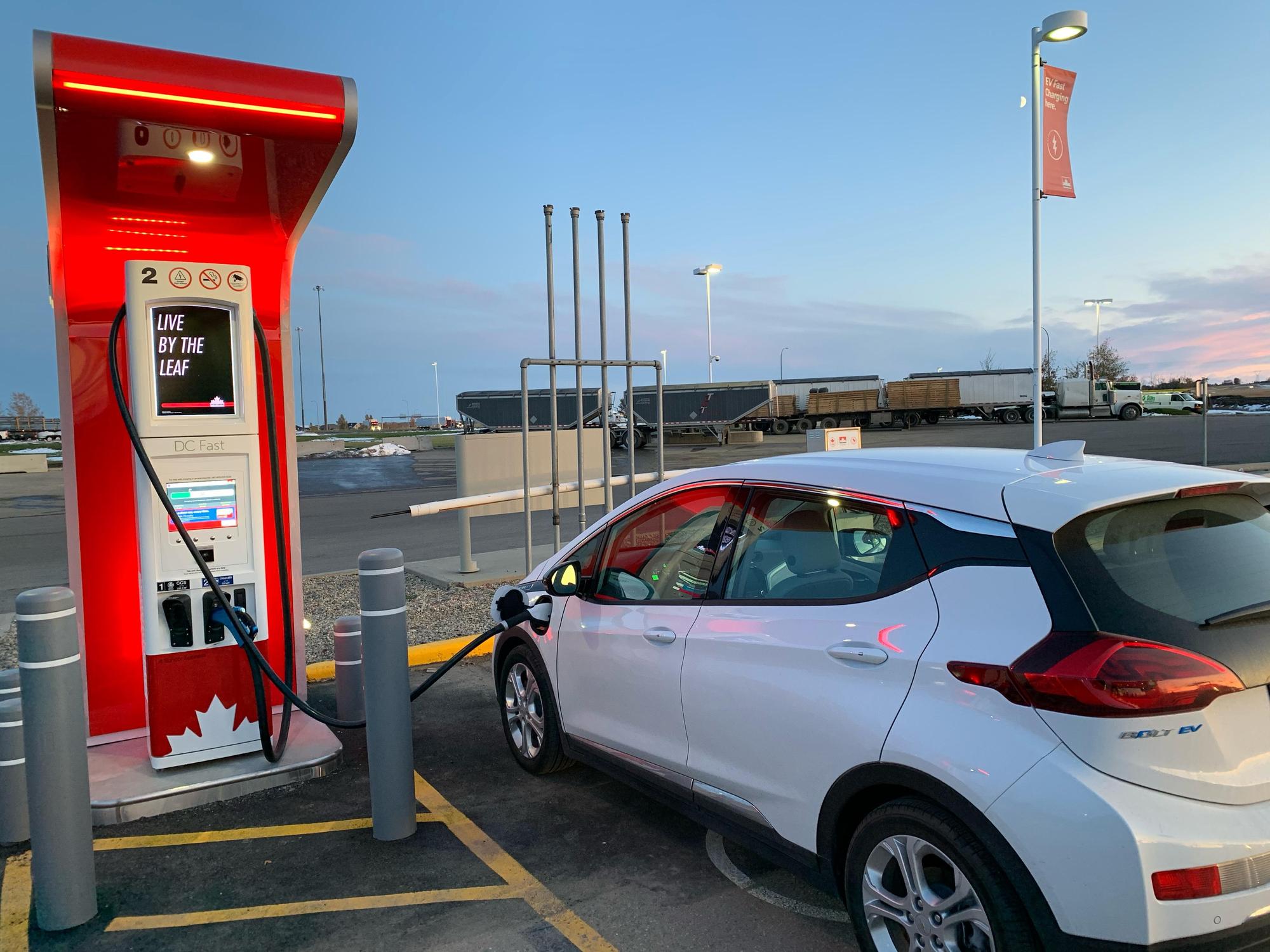 PetroCanada Aldersyde Aldersyde, AB EV Station