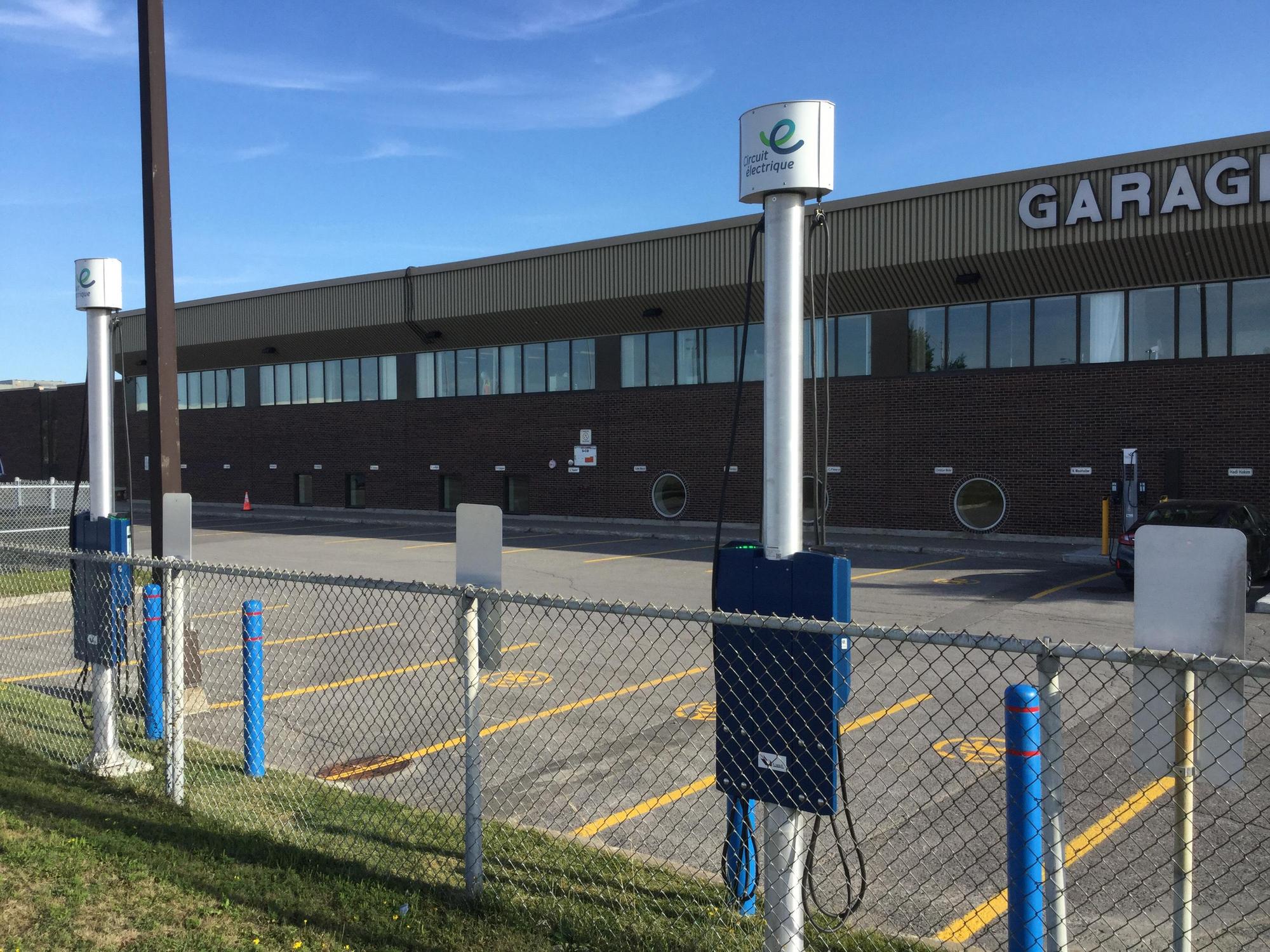 Laval Garage Municipal Laval, QC EV Station