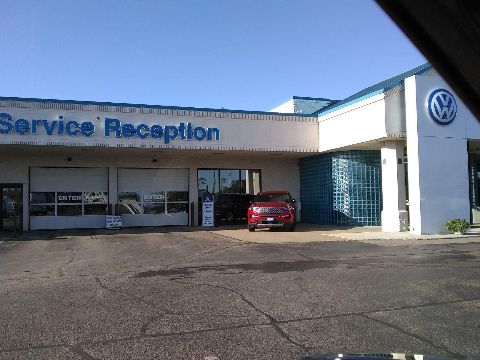 Stevens Point Auto Center | Stevens Point, WI | EV Station