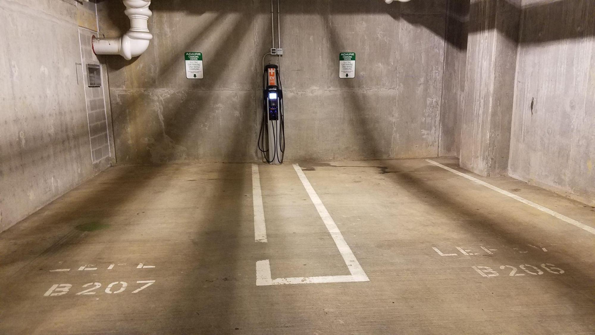 Adaire Apartments Vienna, VA EV Station