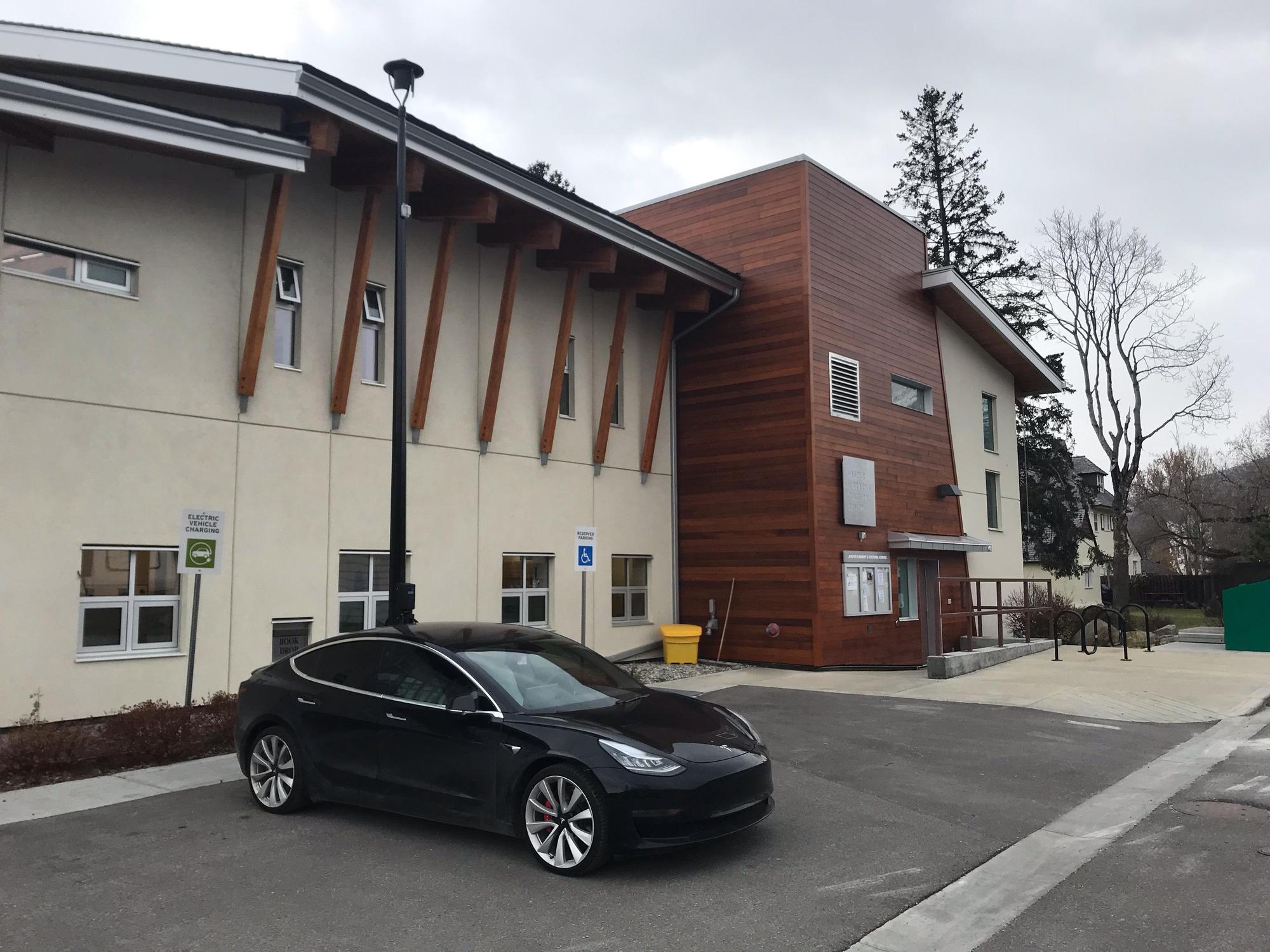 Jasper Municipal Library Jasper, AB EV Station