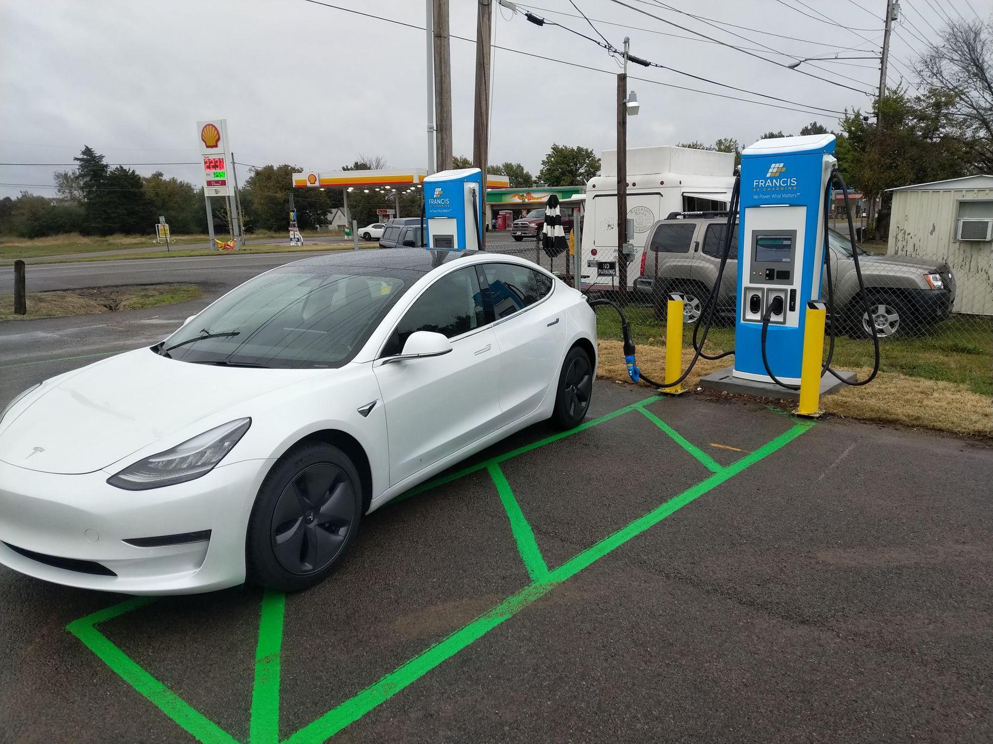 Thunder Bowl Tahlequah, OK EV Station