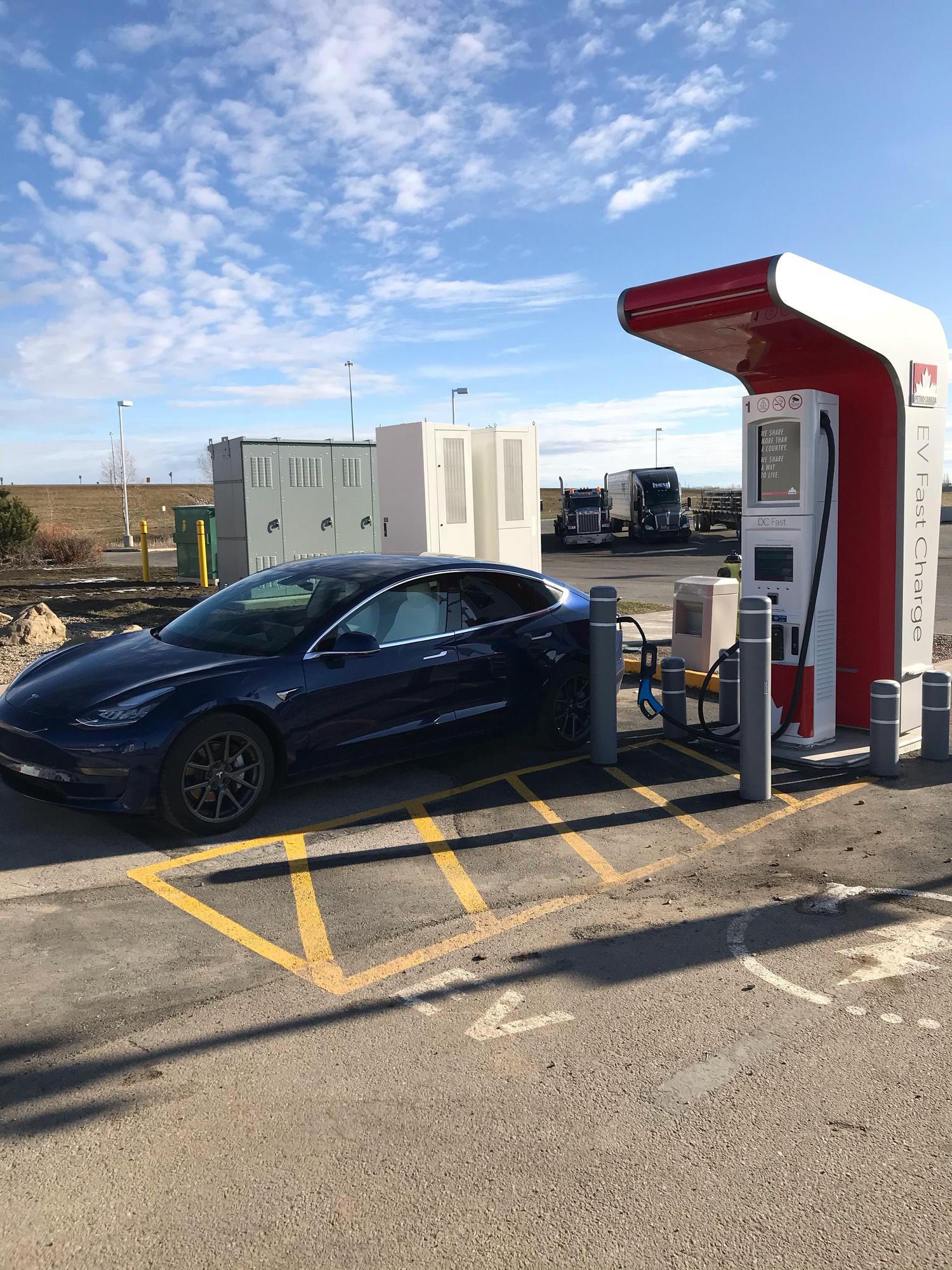 PetroCanada Aldersyde Aldersyde, AB EV Station