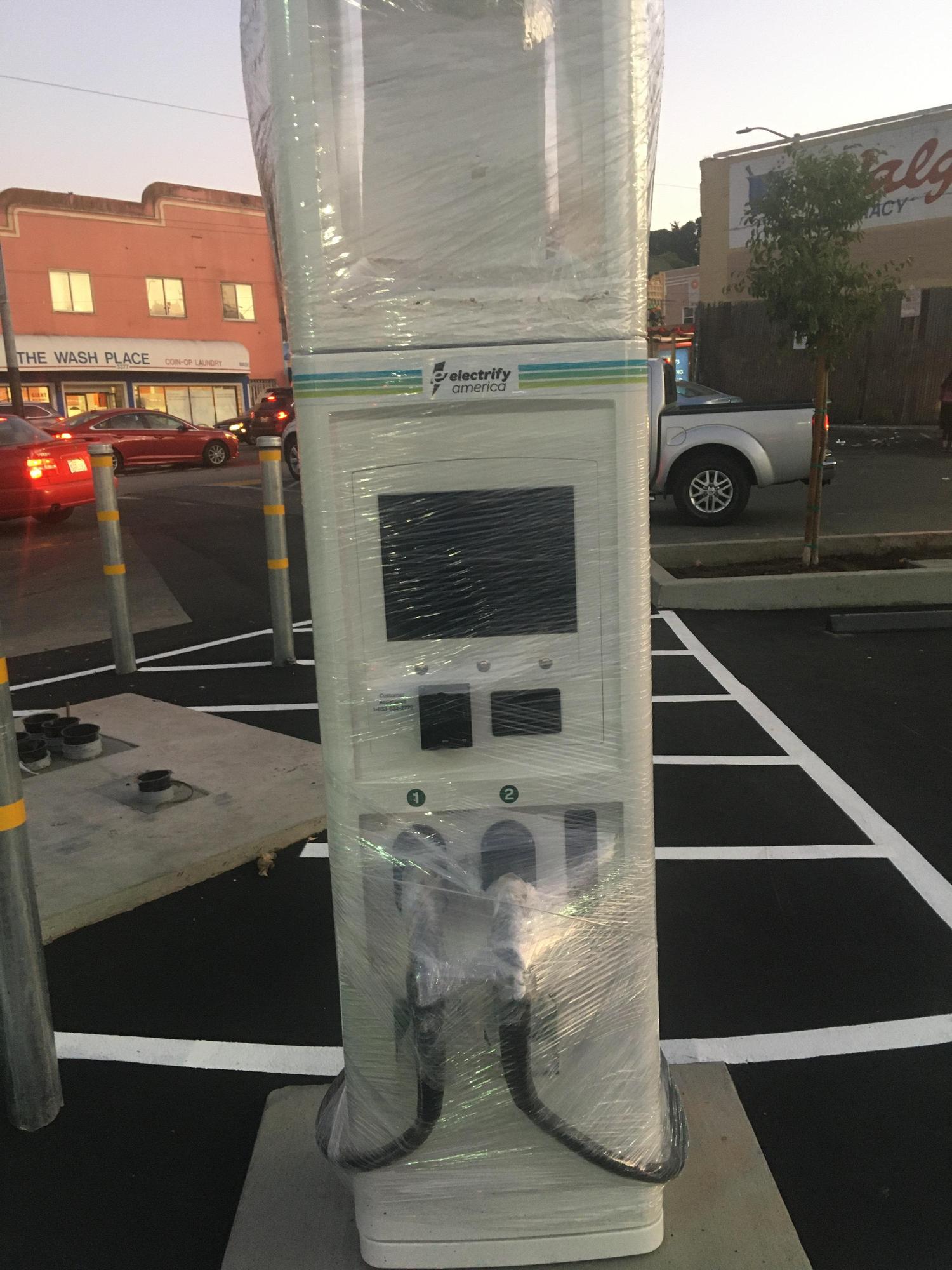 Safeway | SF, CA | EV Station