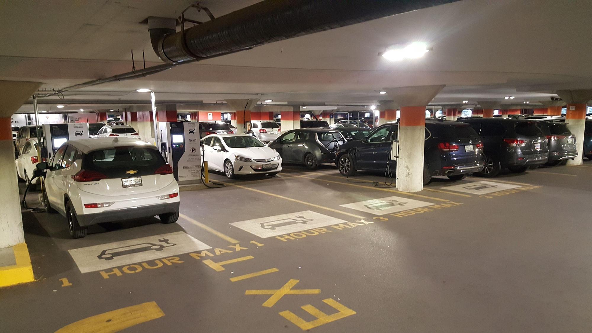 IKEA Etobicoke Toronto, ON EV Station