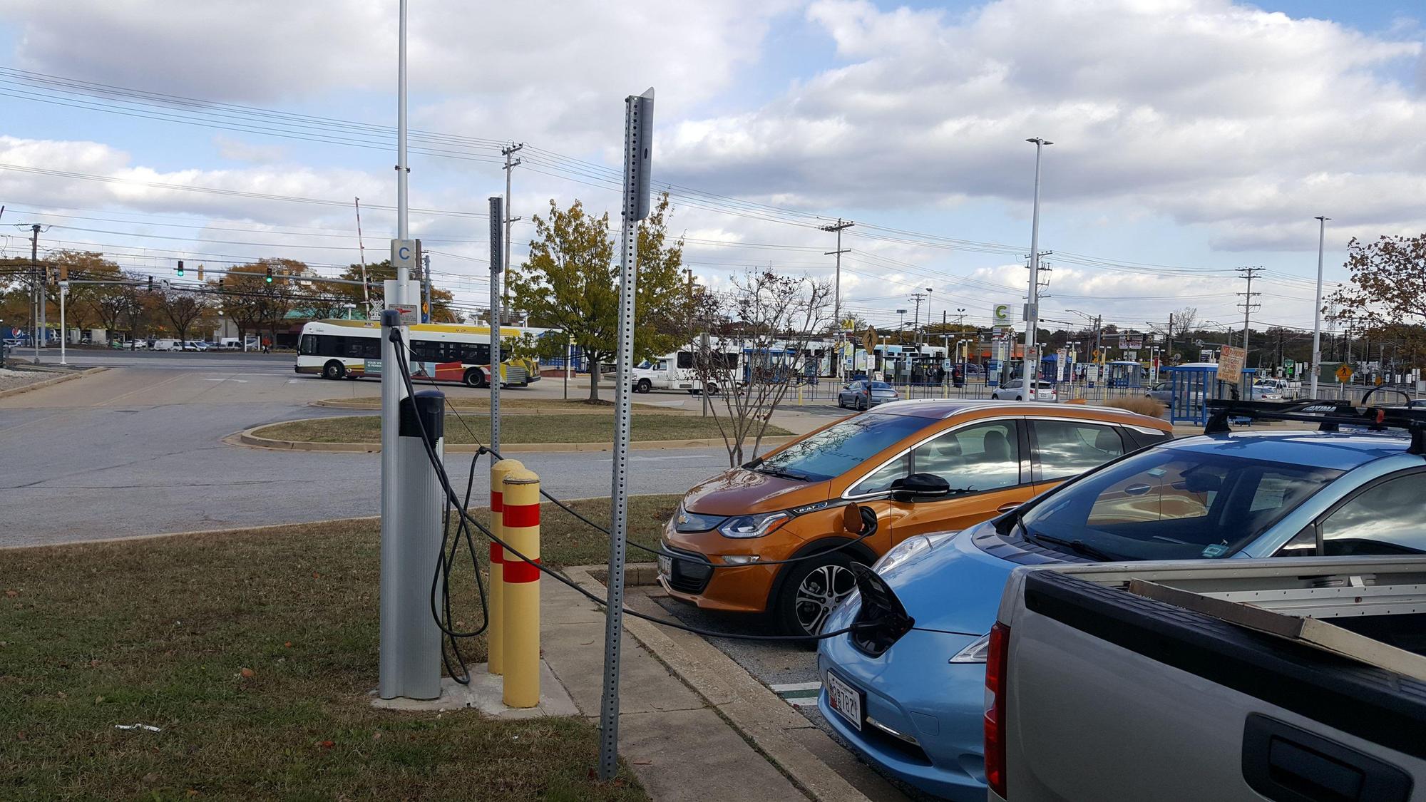 cromwell-light-rail-station-glen-burnie-md-ev-station